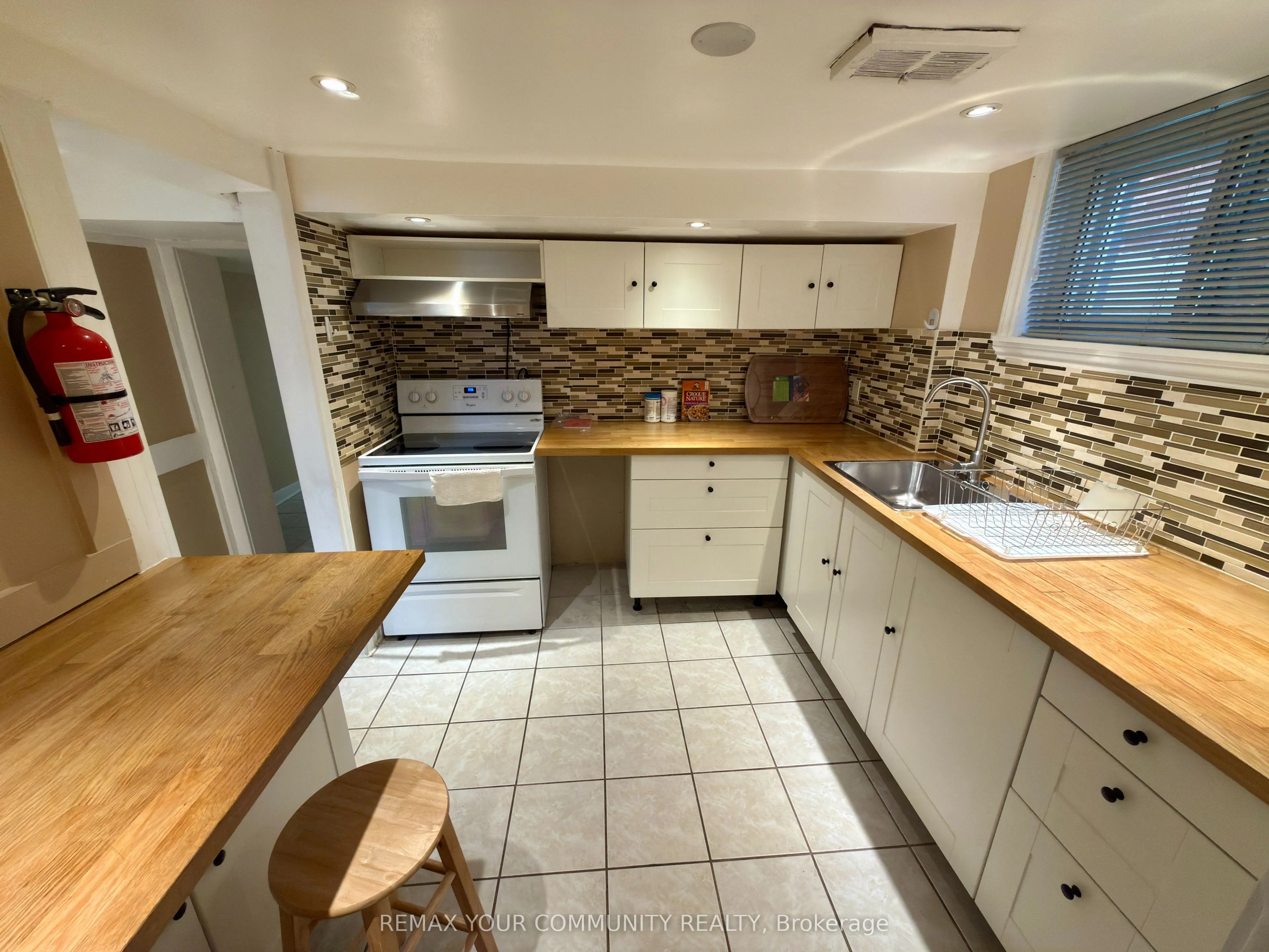 86 Lesmount Avenue #Lower Room 2