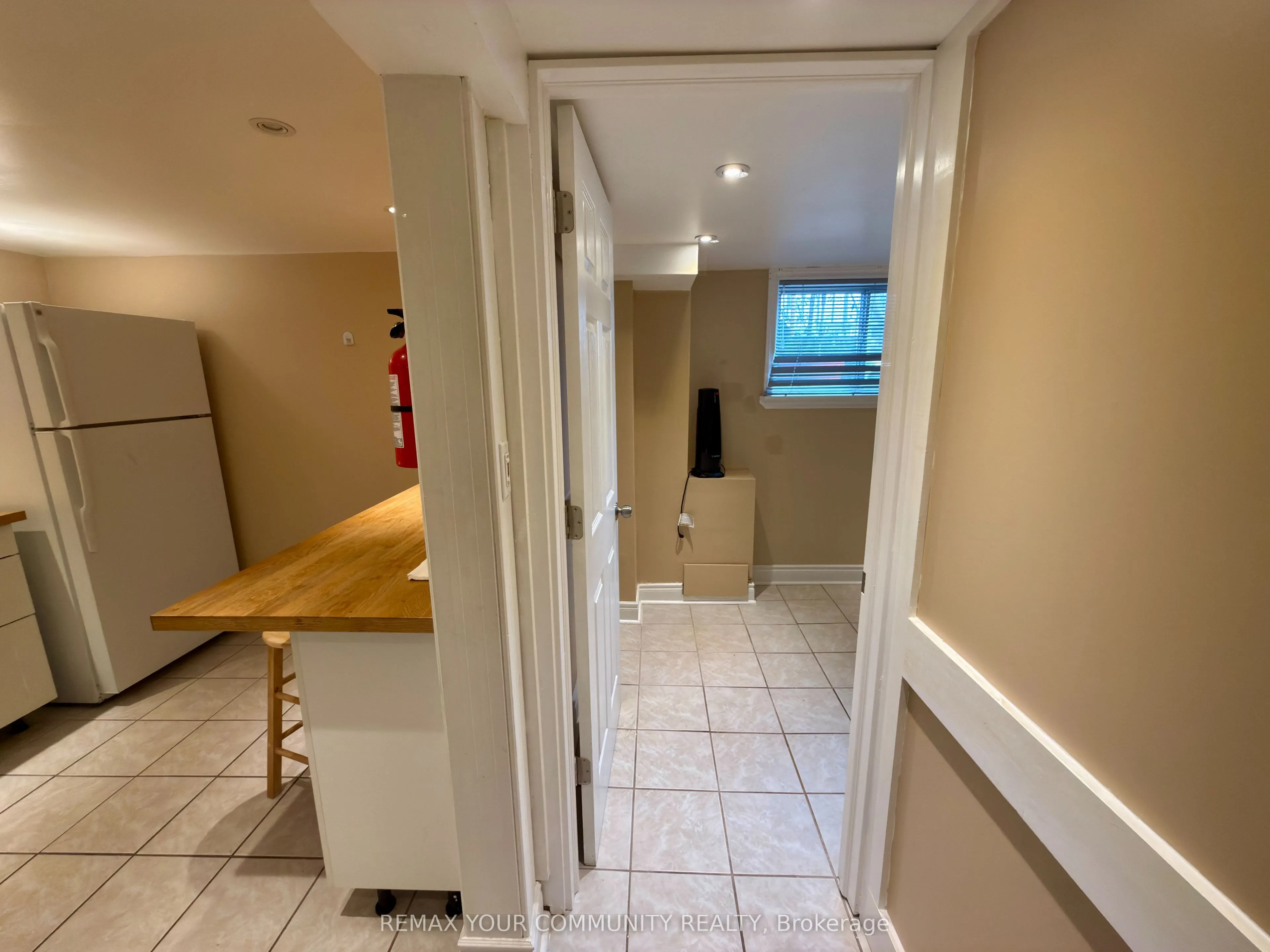 86 Lesmount Avenue #Lower Room 2