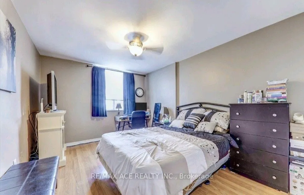 3420 Eglinton Avenue E #608