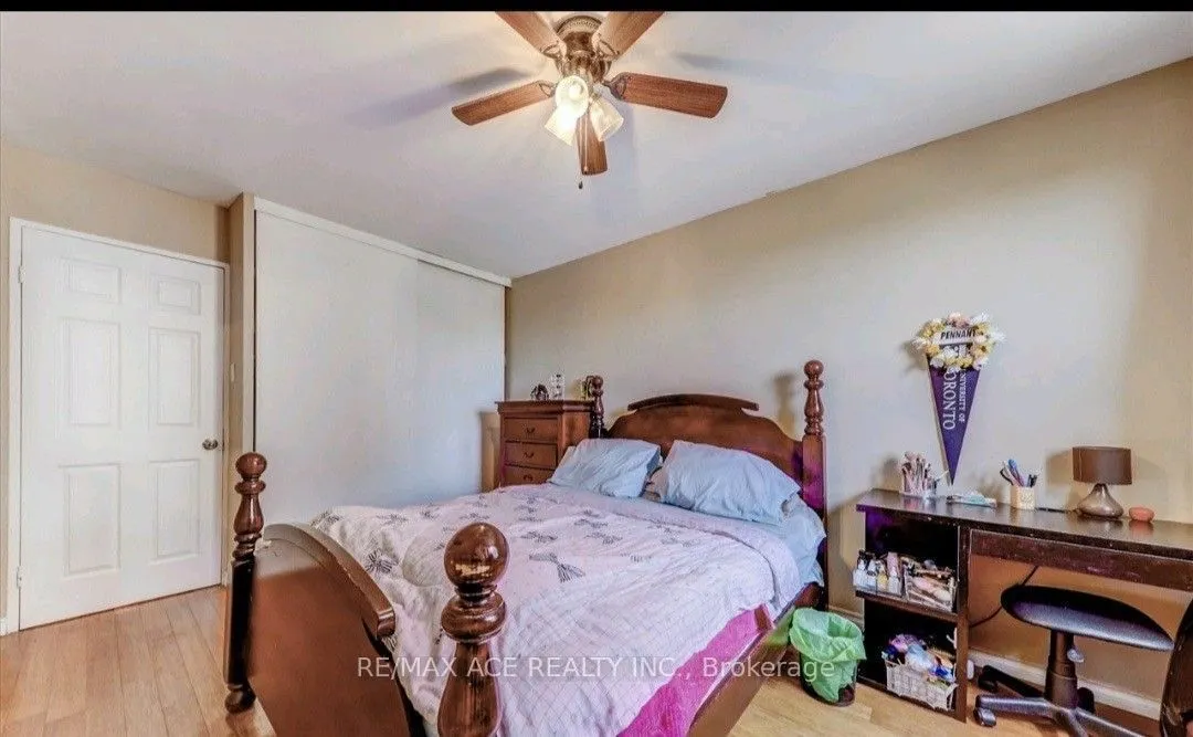3420 Eglinton Avenue E #608
