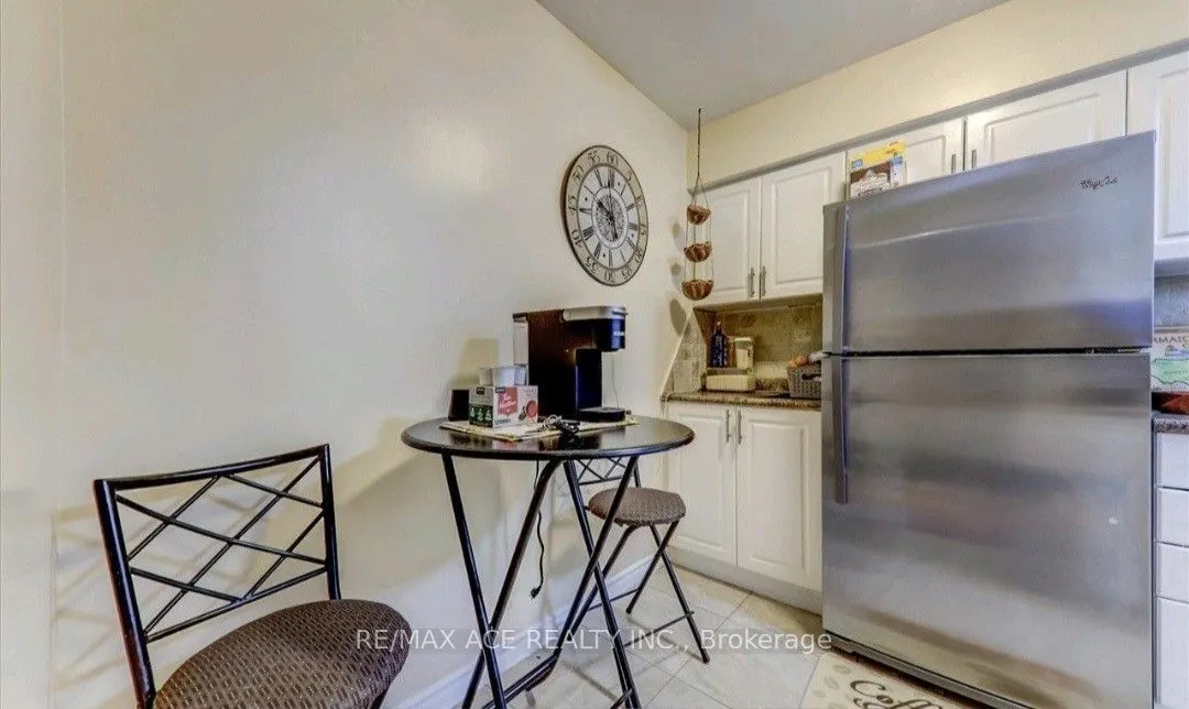 3420 Eglinton Avenue E #608