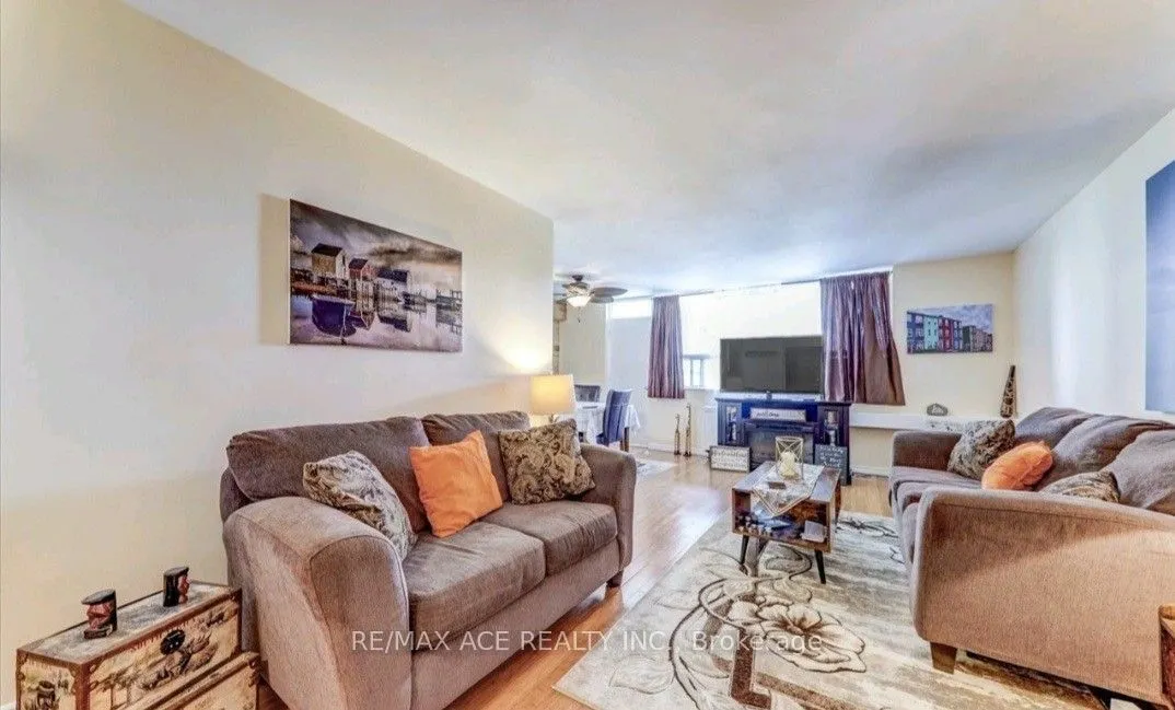 3420 Eglinton Avenue E #608