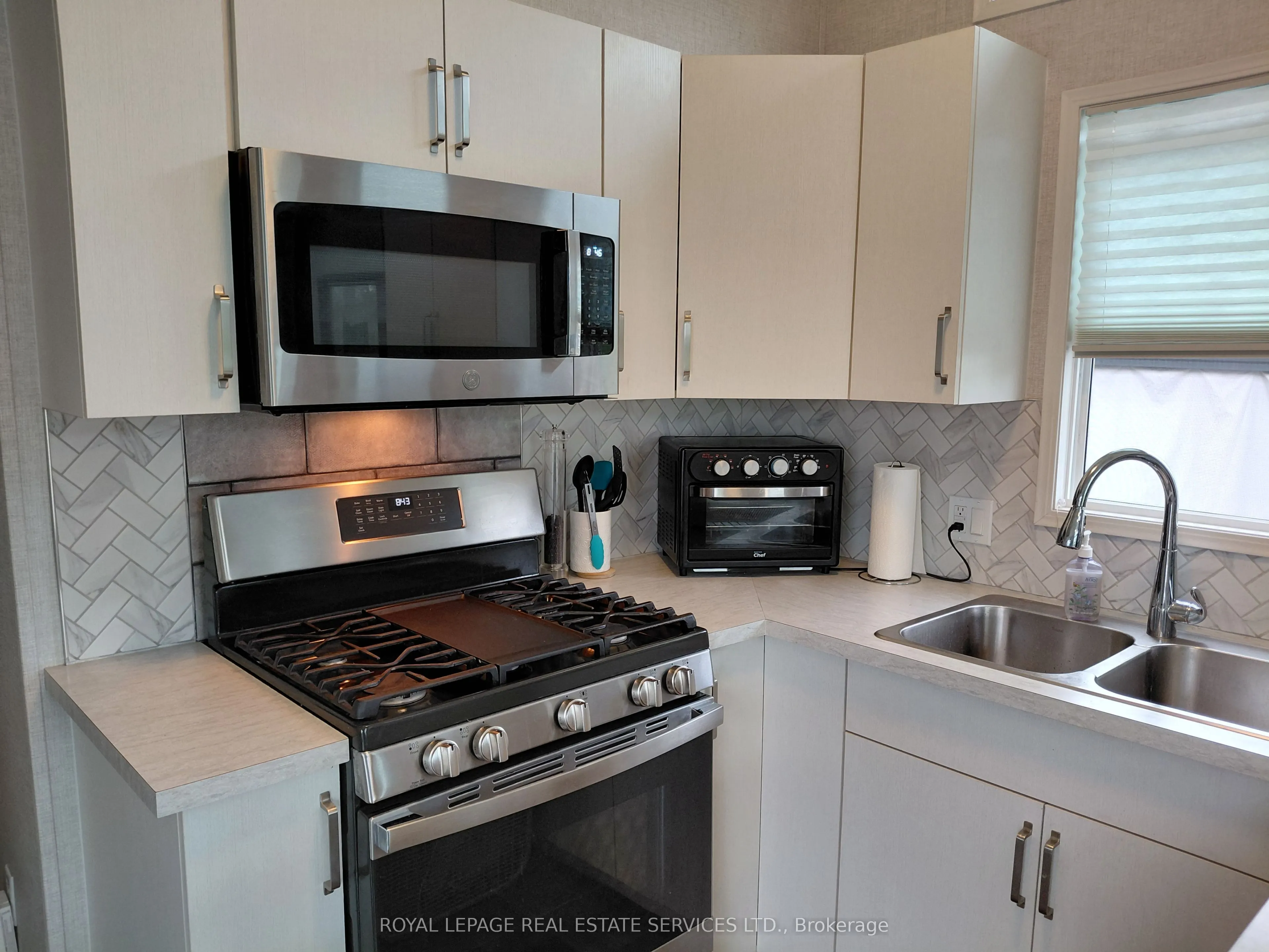 225 Platten Boulevard