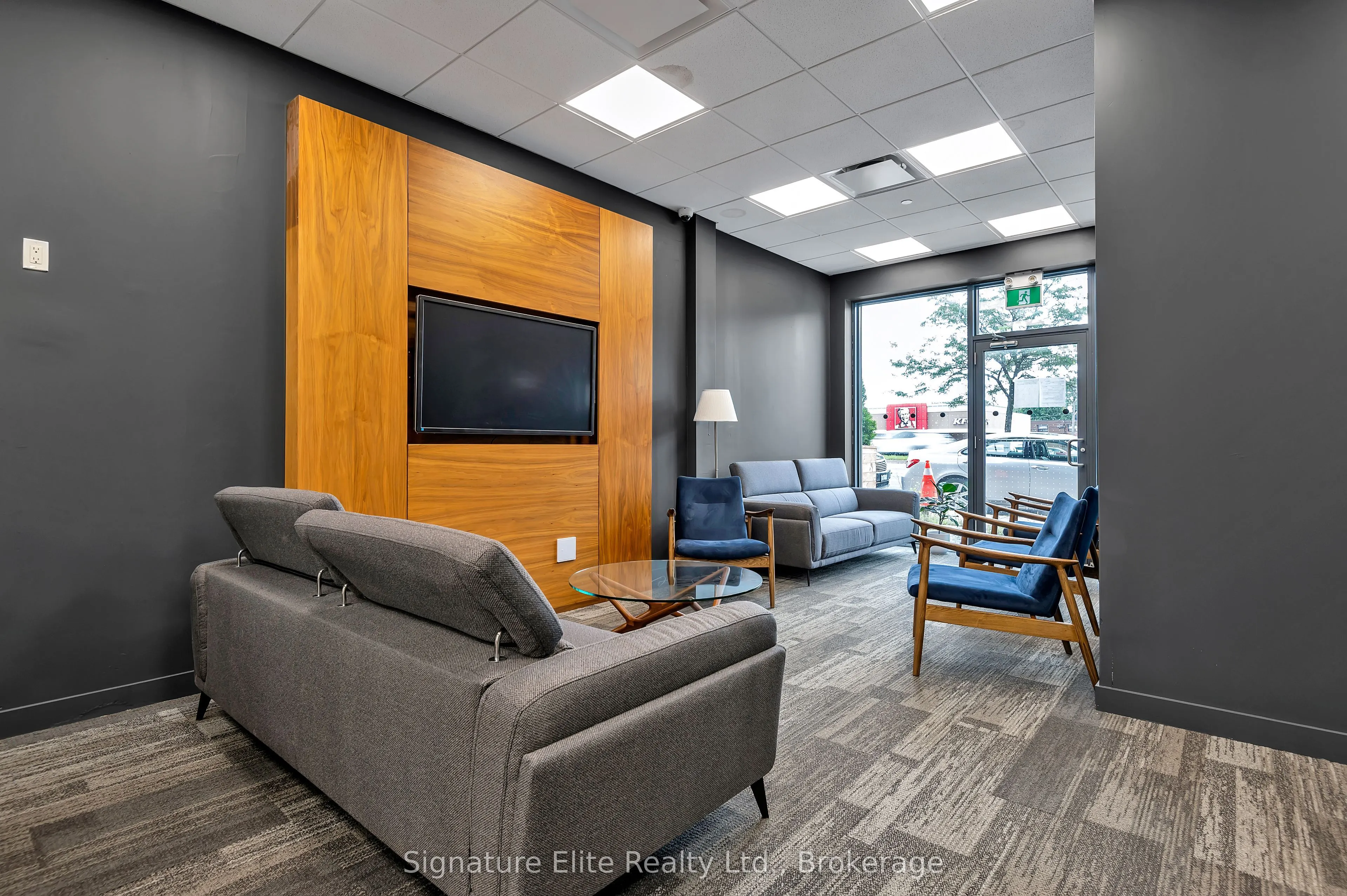 2382 Kingston Road #403