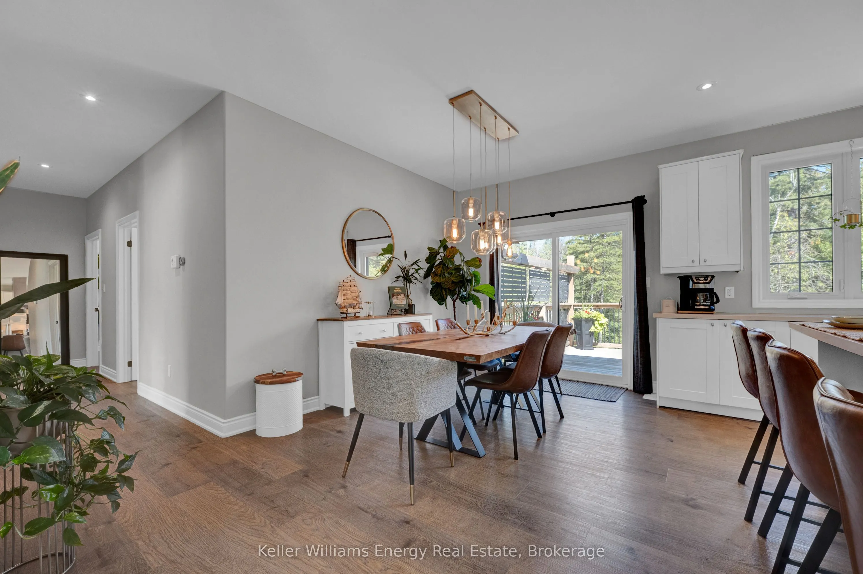 29 Waldweg Drive