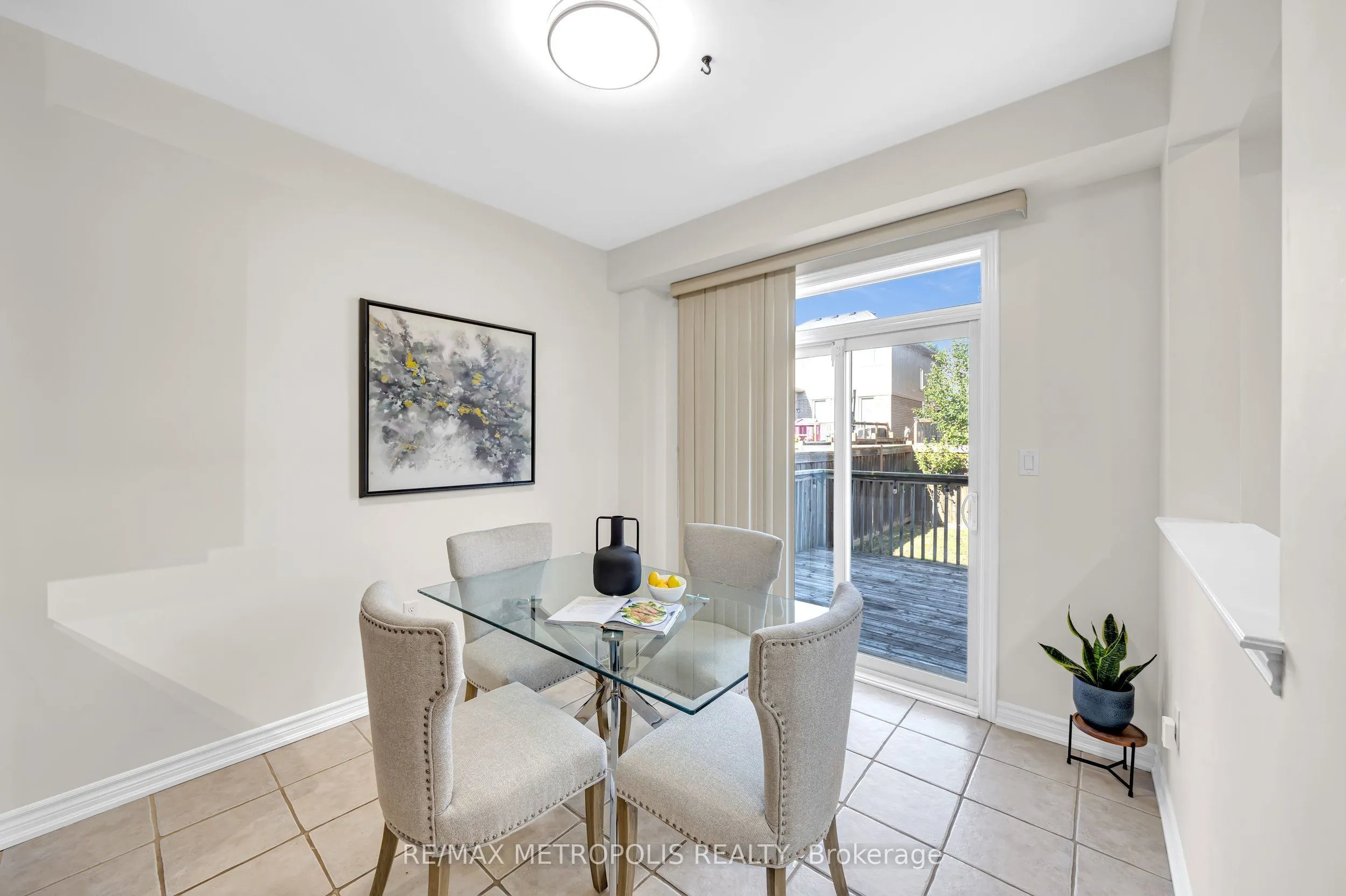 23 Gordon Cowling Street