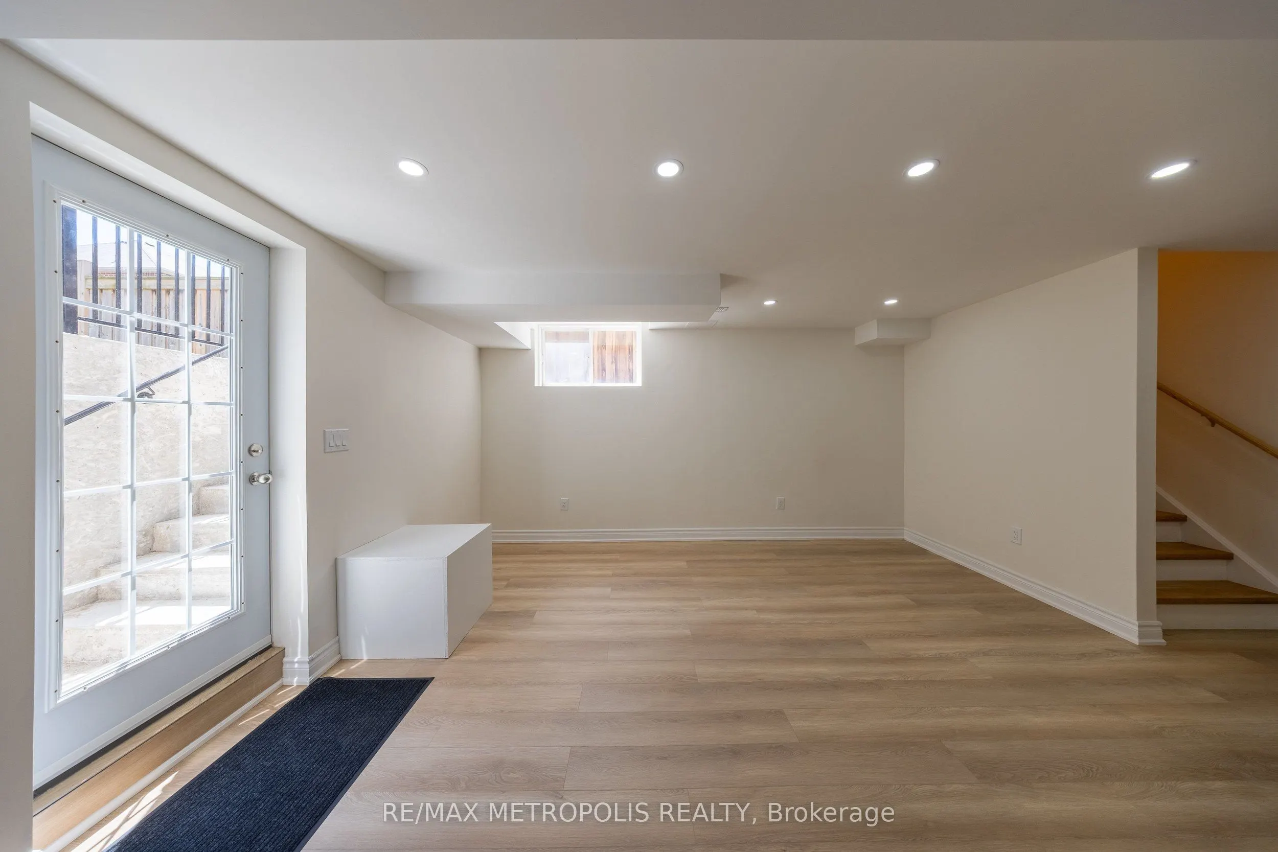 23 Gordon Cowling Street