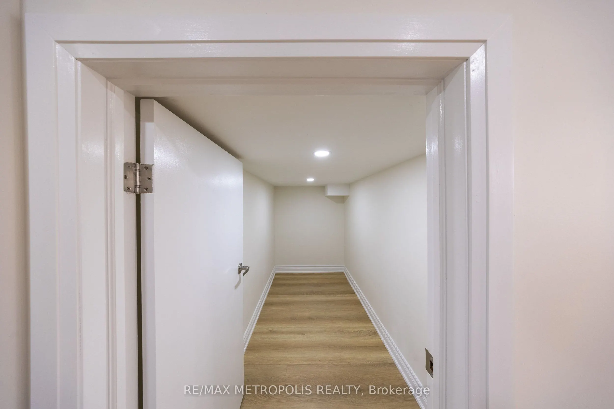 23 Gordon Cowling Street