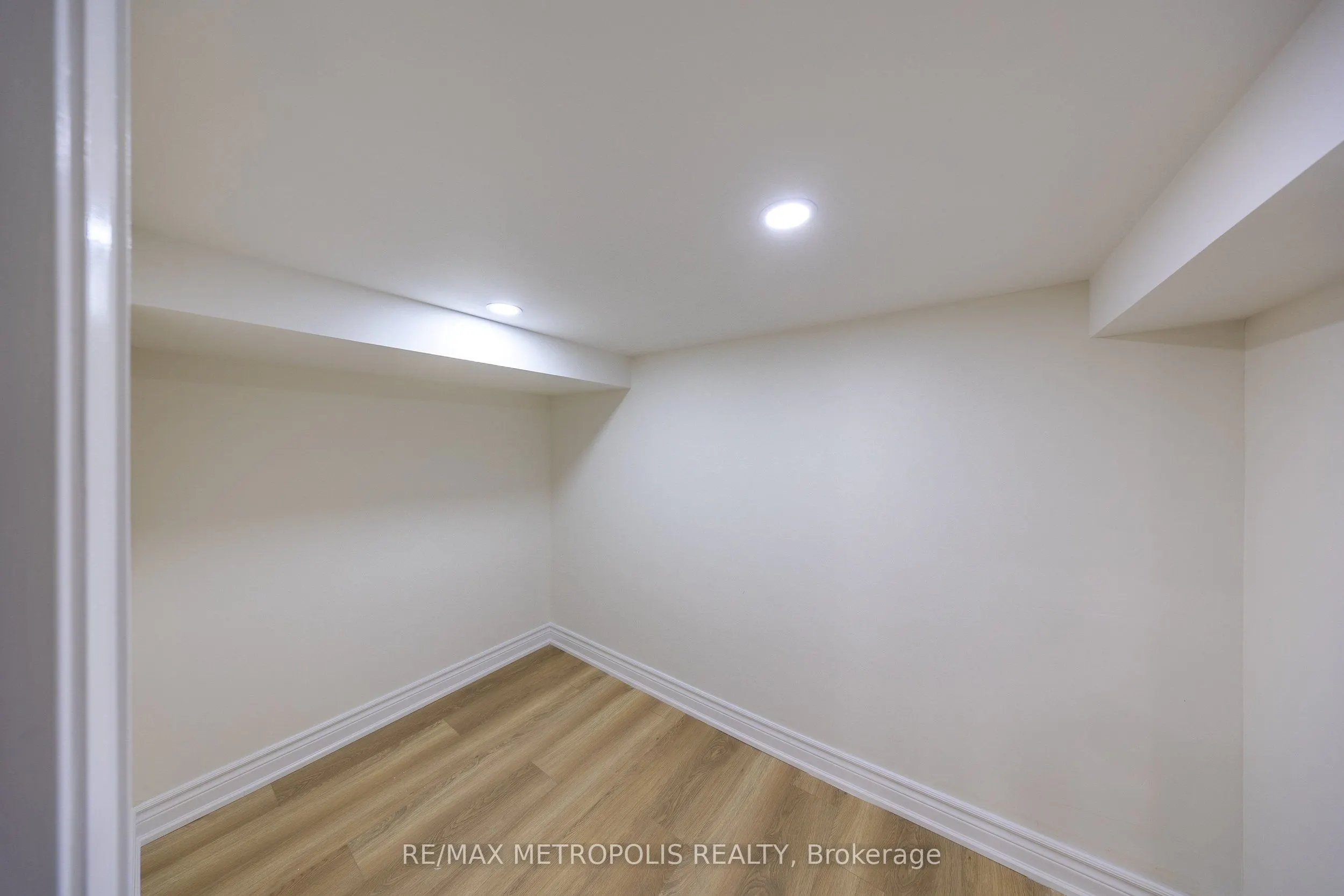 23 Gordon Cowling Street