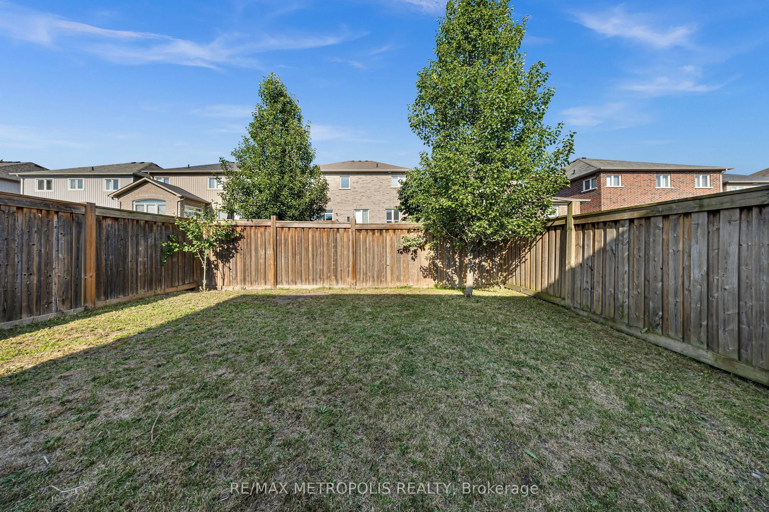 23 Gordon Cowling Street