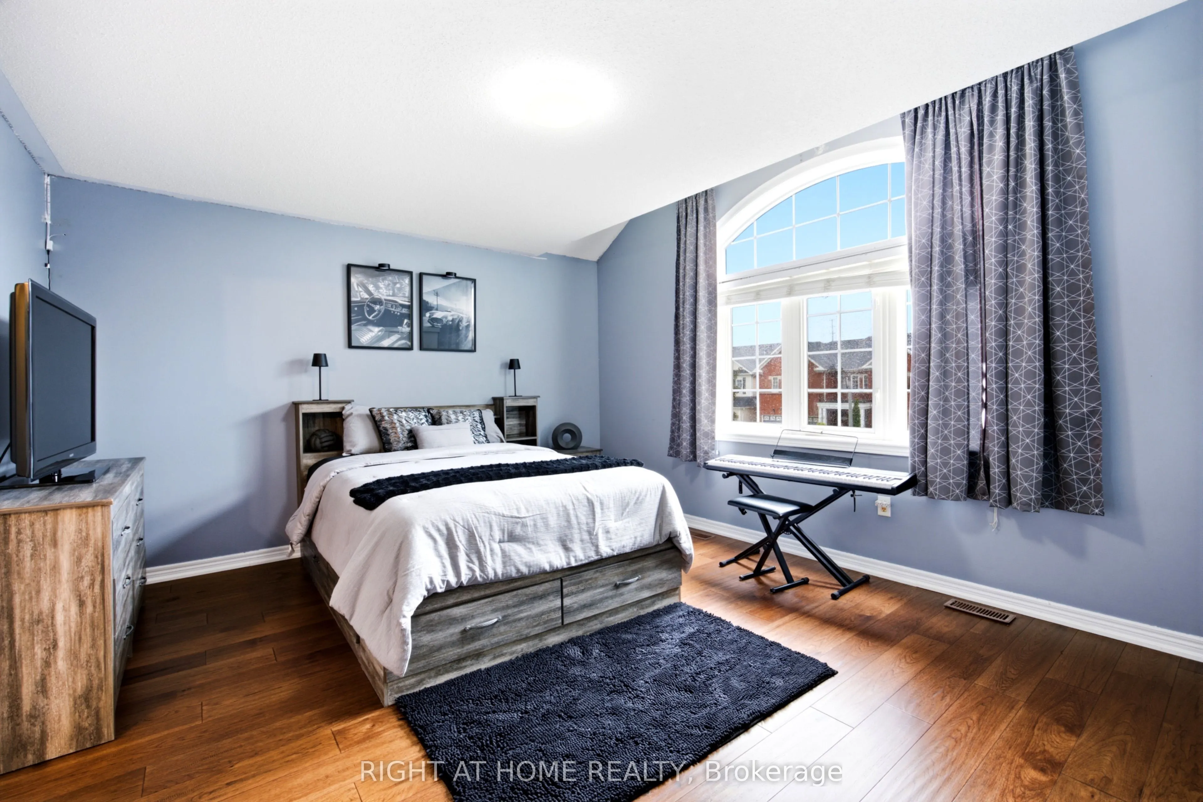 1427 Aldergrove Court