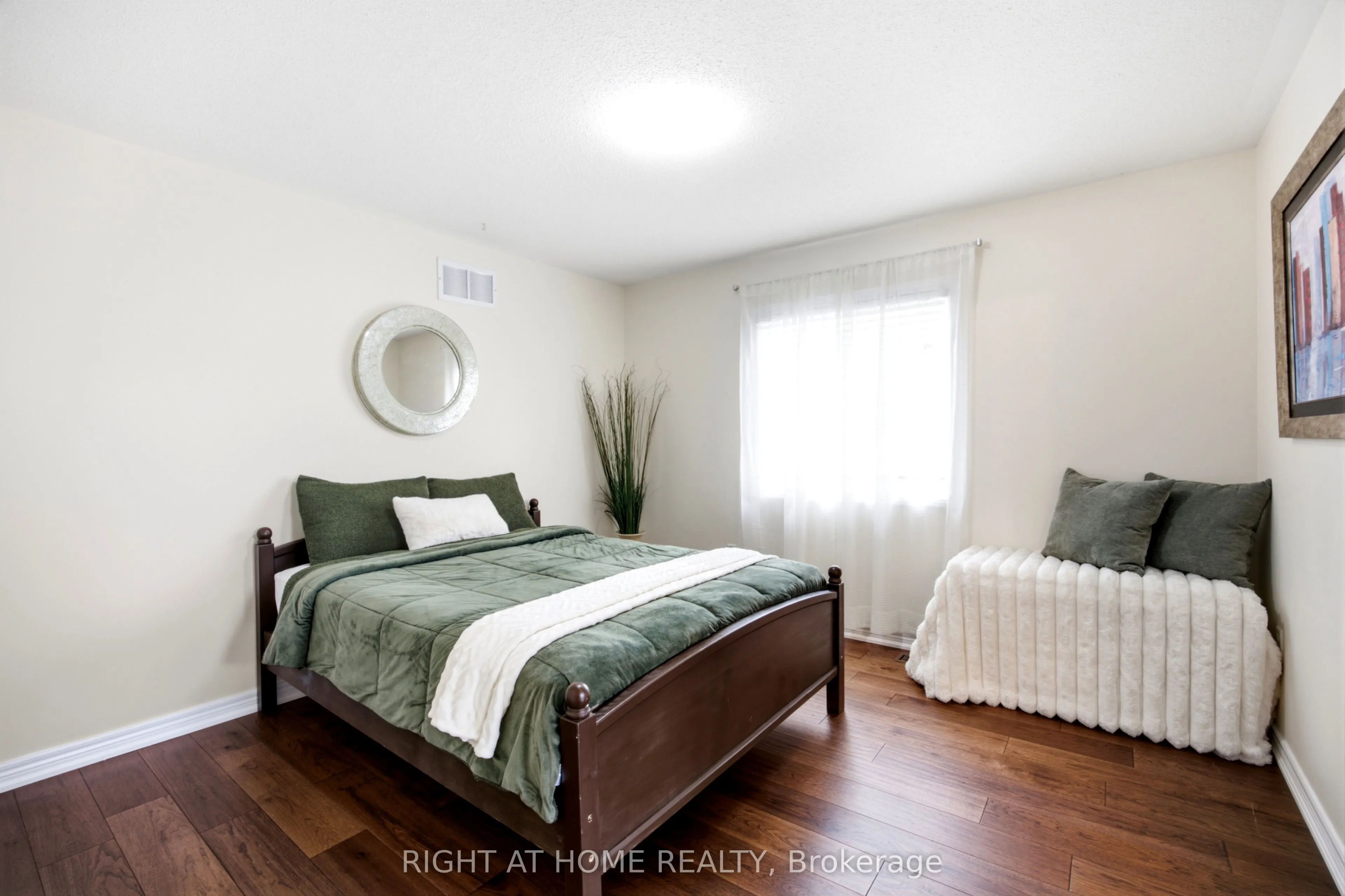 1427 Aldergrove Court
