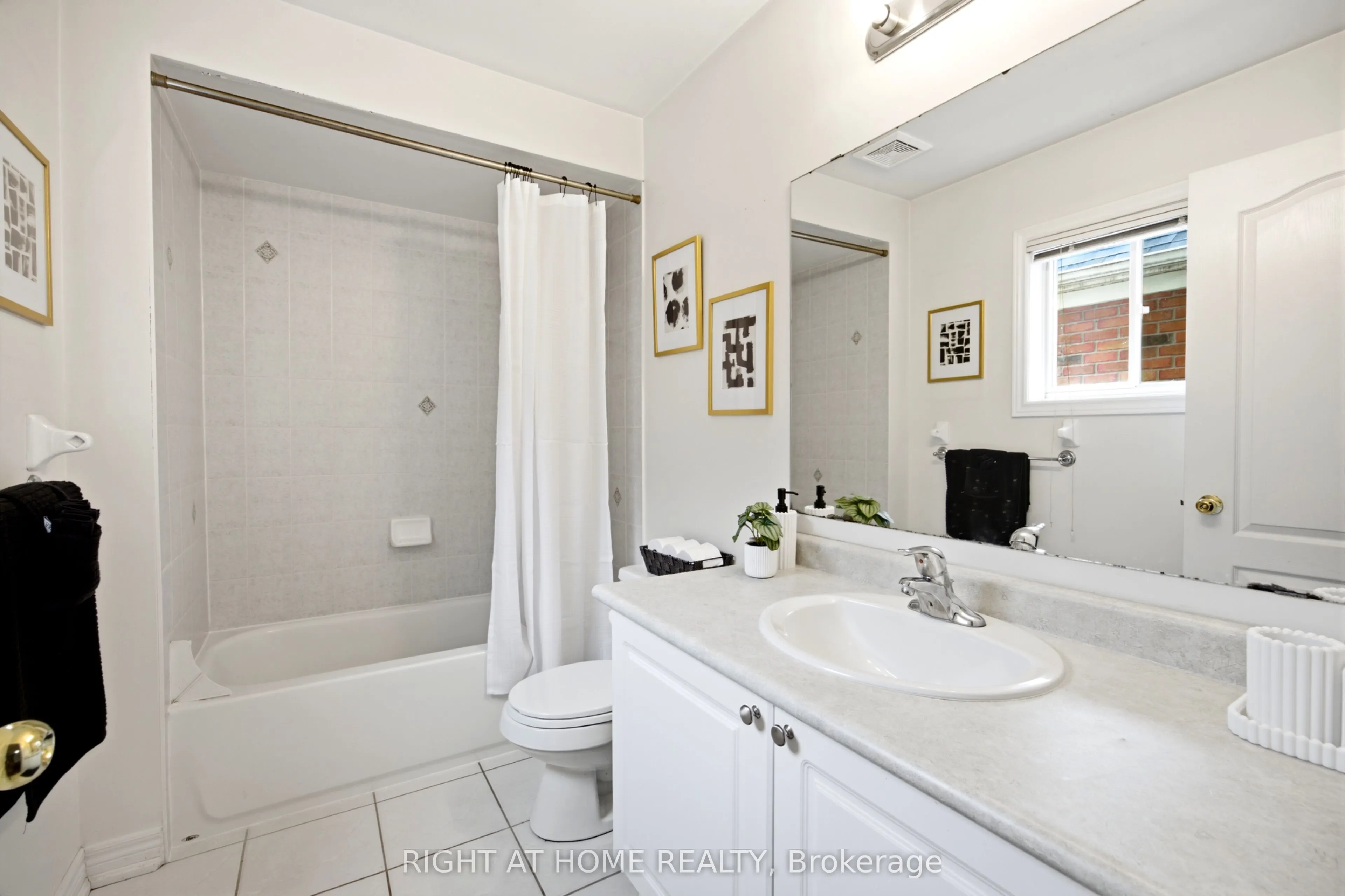 1427 Aldergrove Court