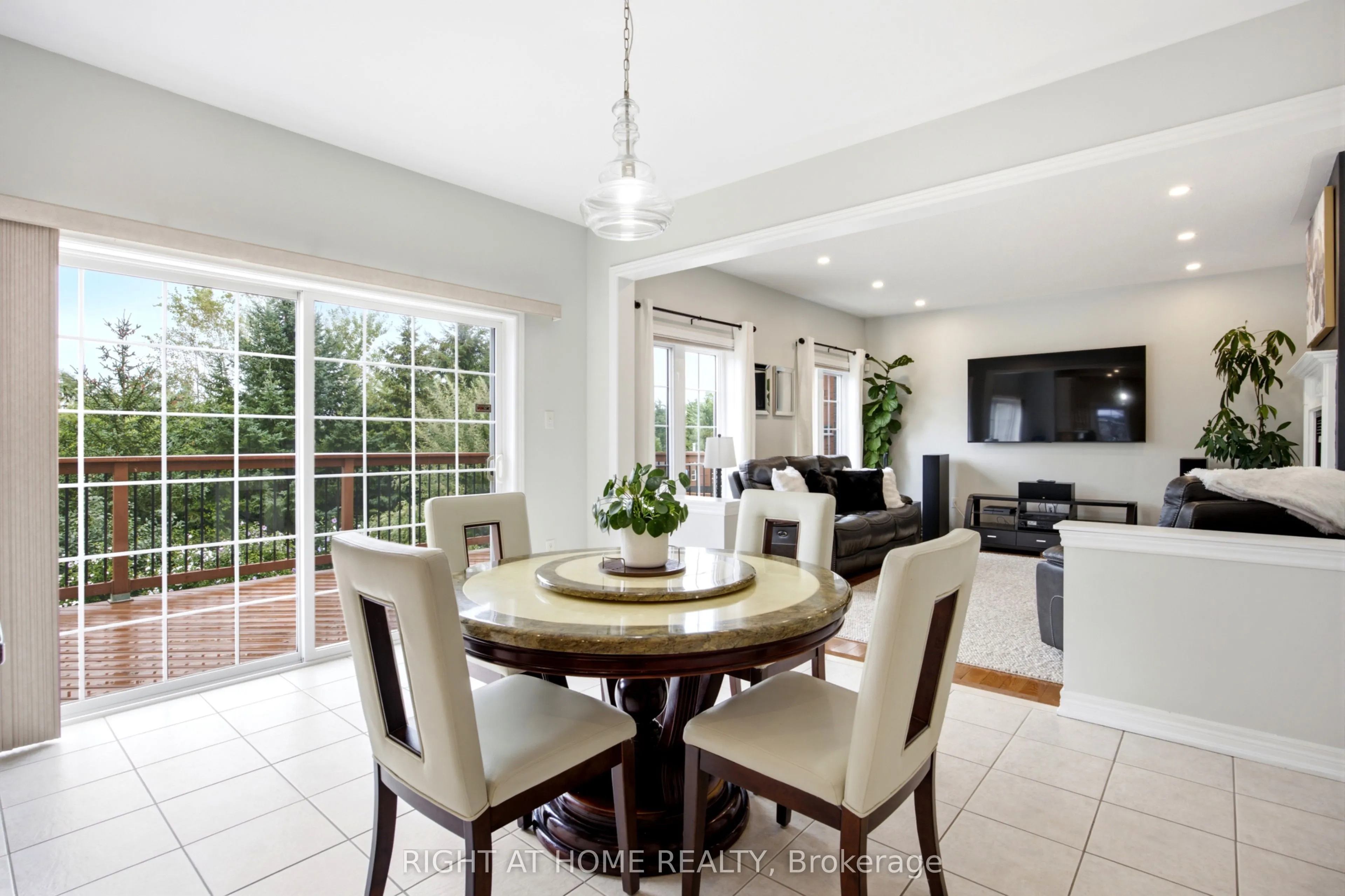 1427 Aldergrove Court