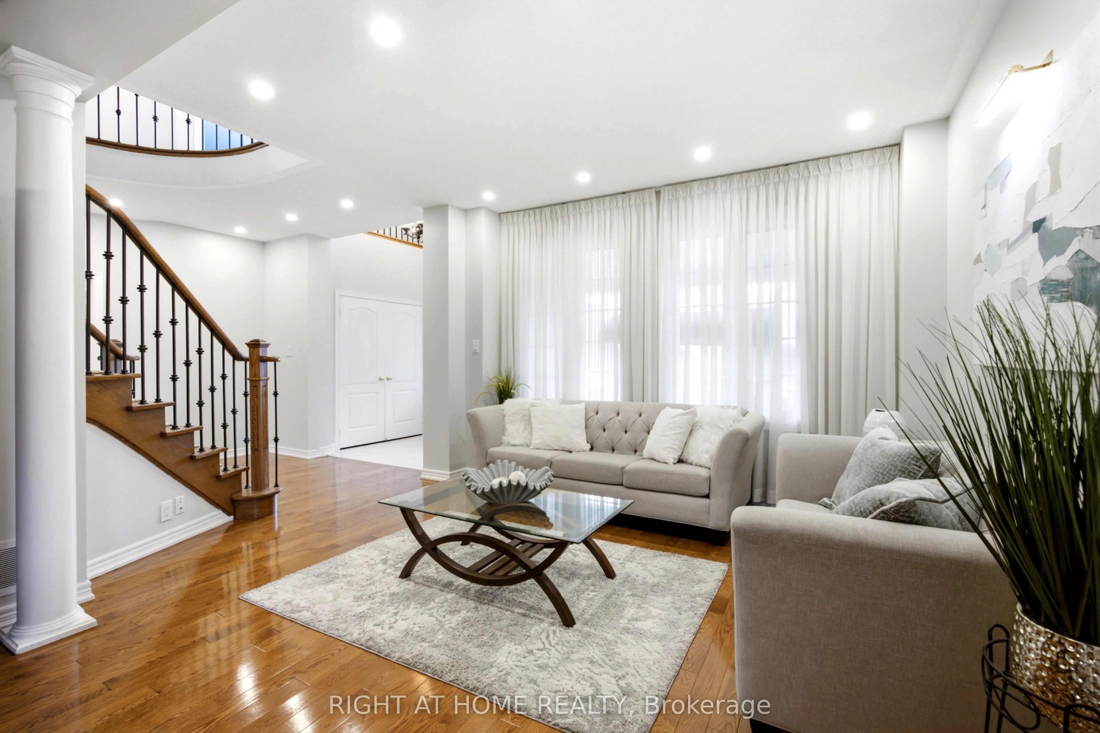 1427 Aldergrove Court