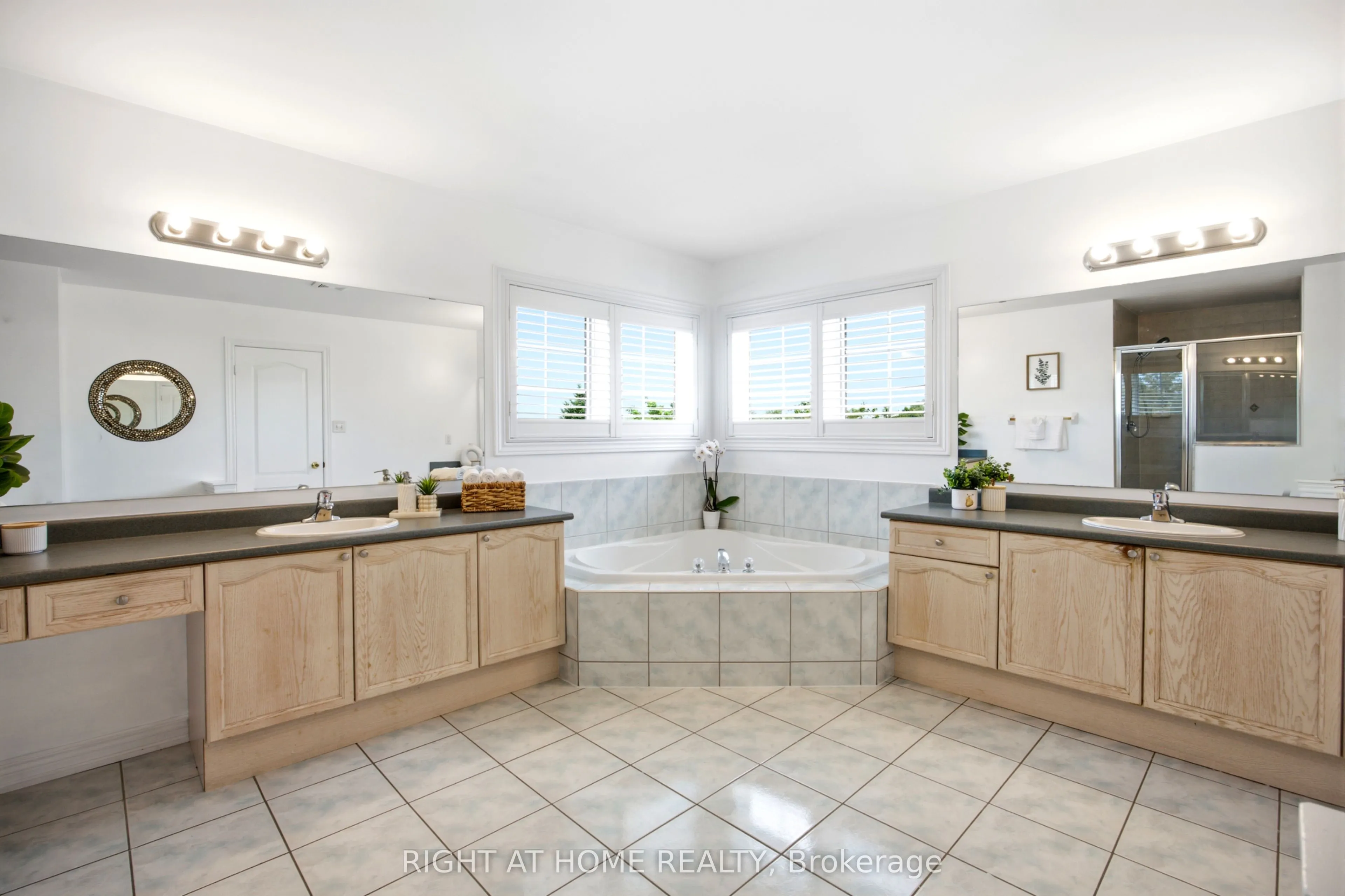 1427 Aldergrove Court