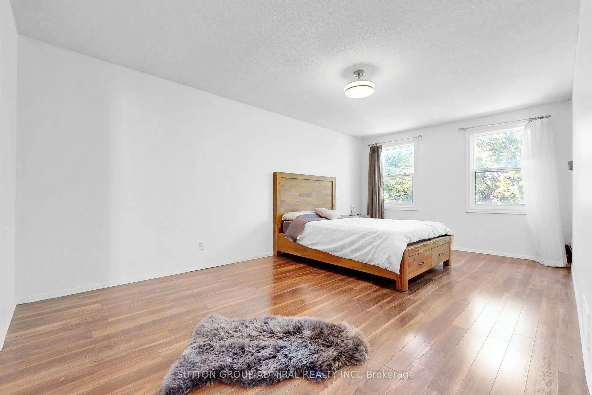 879 Peggoty Circle