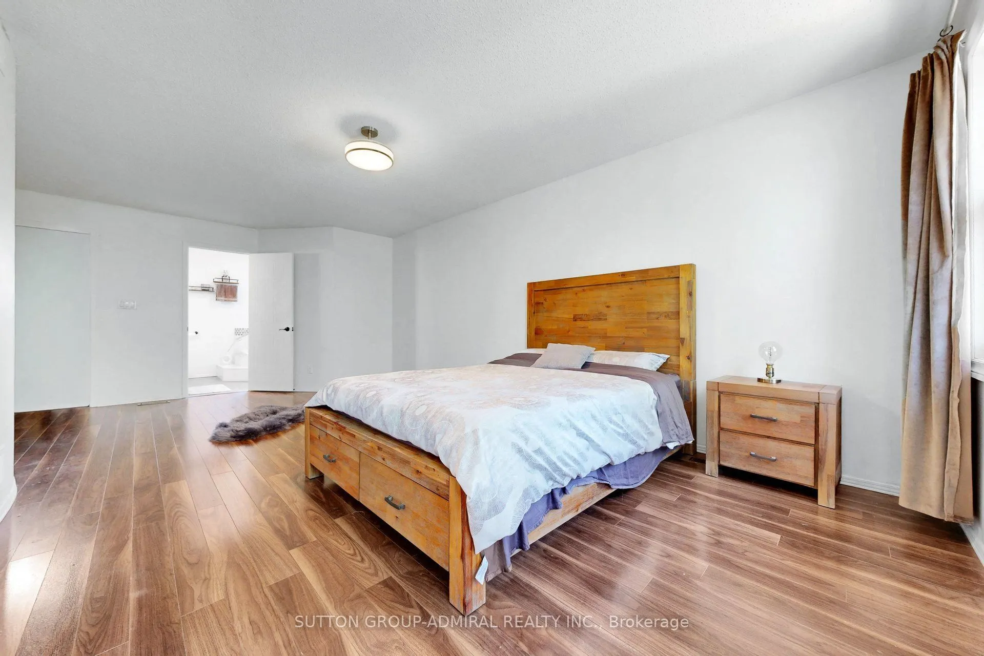 879 Peggoty Circle