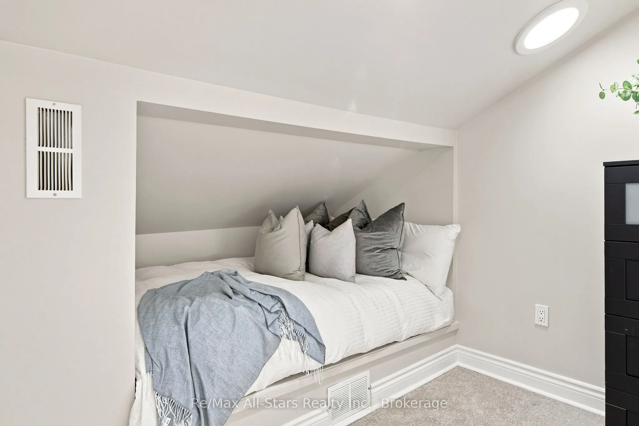 15238 Old Simcoe Road