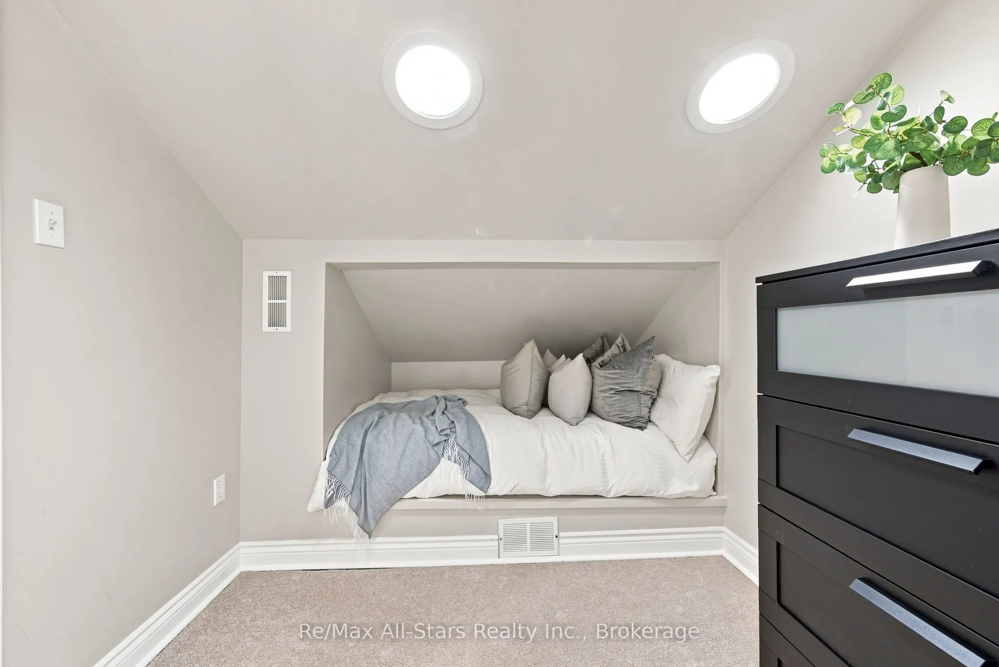 15238 Old Simcoe Road