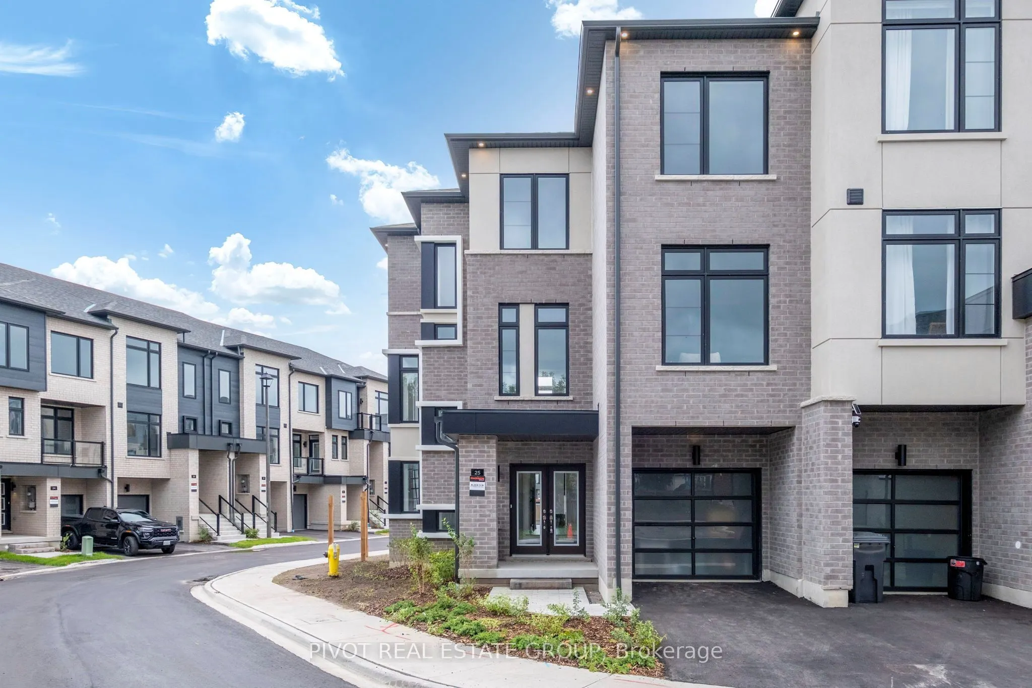 25 Observatory Way