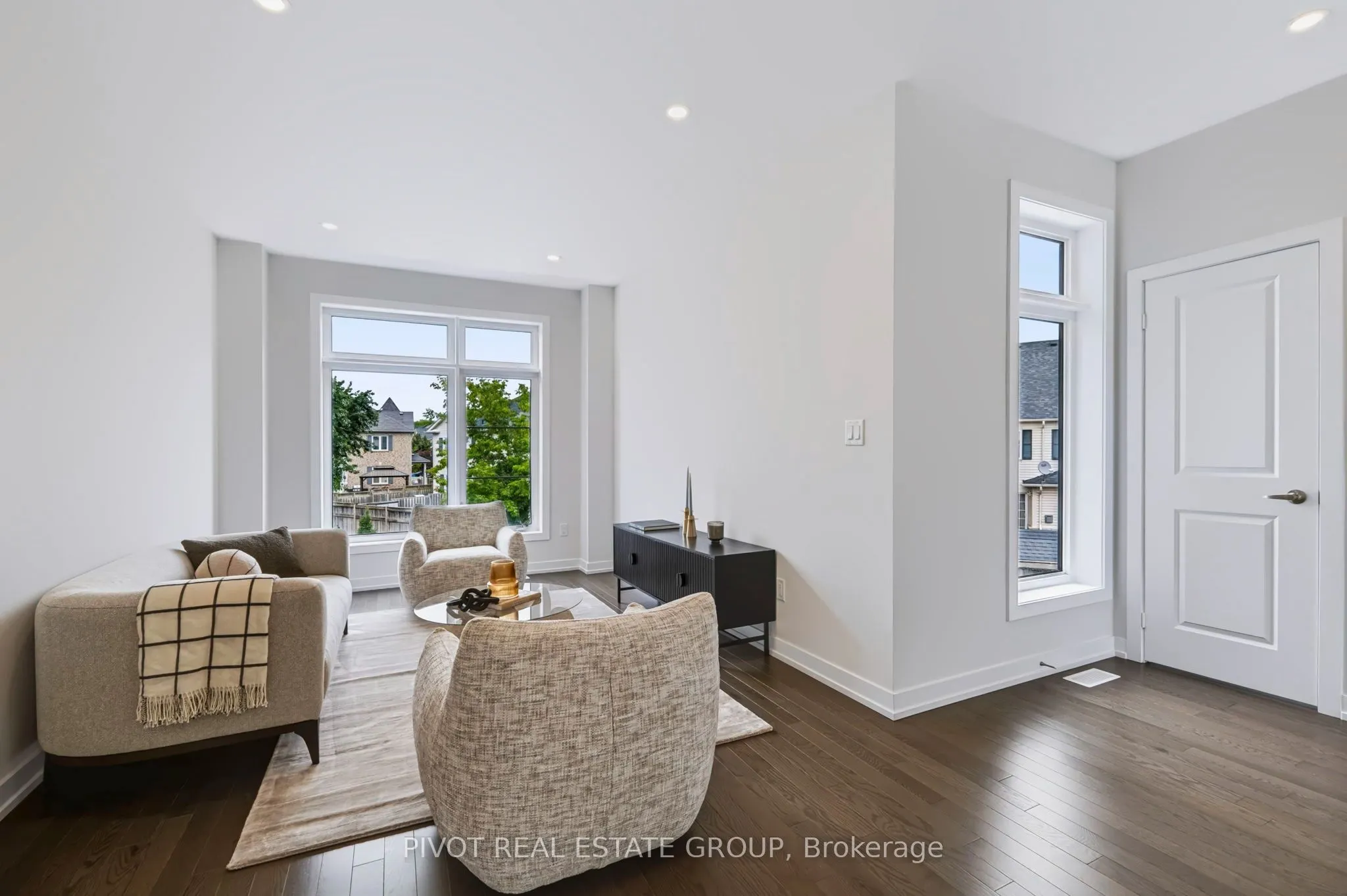 25 Observatory Way