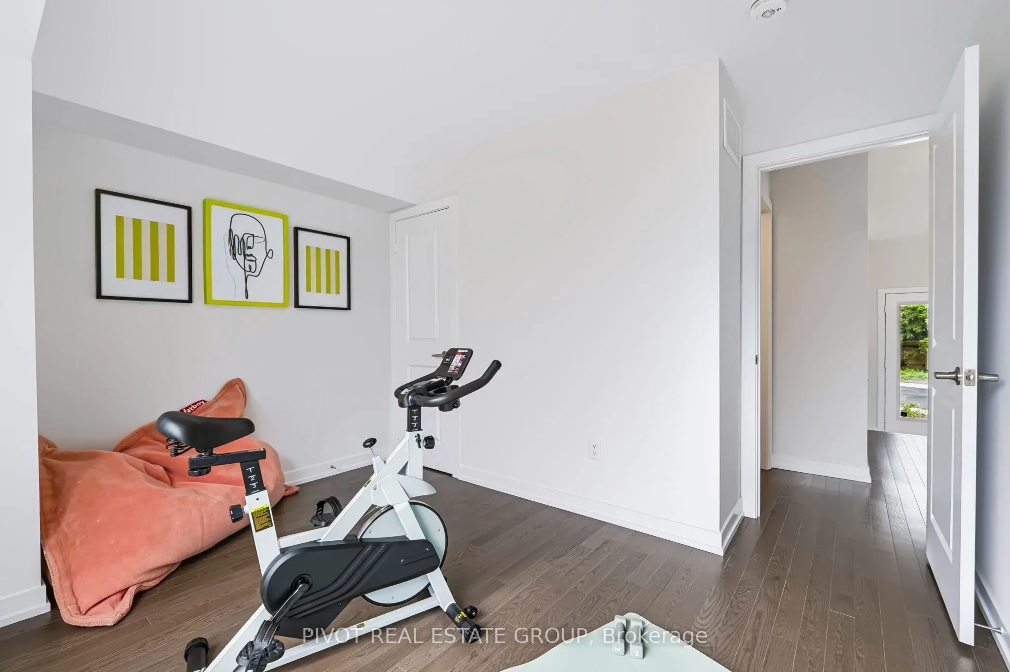 25 Observatory Way