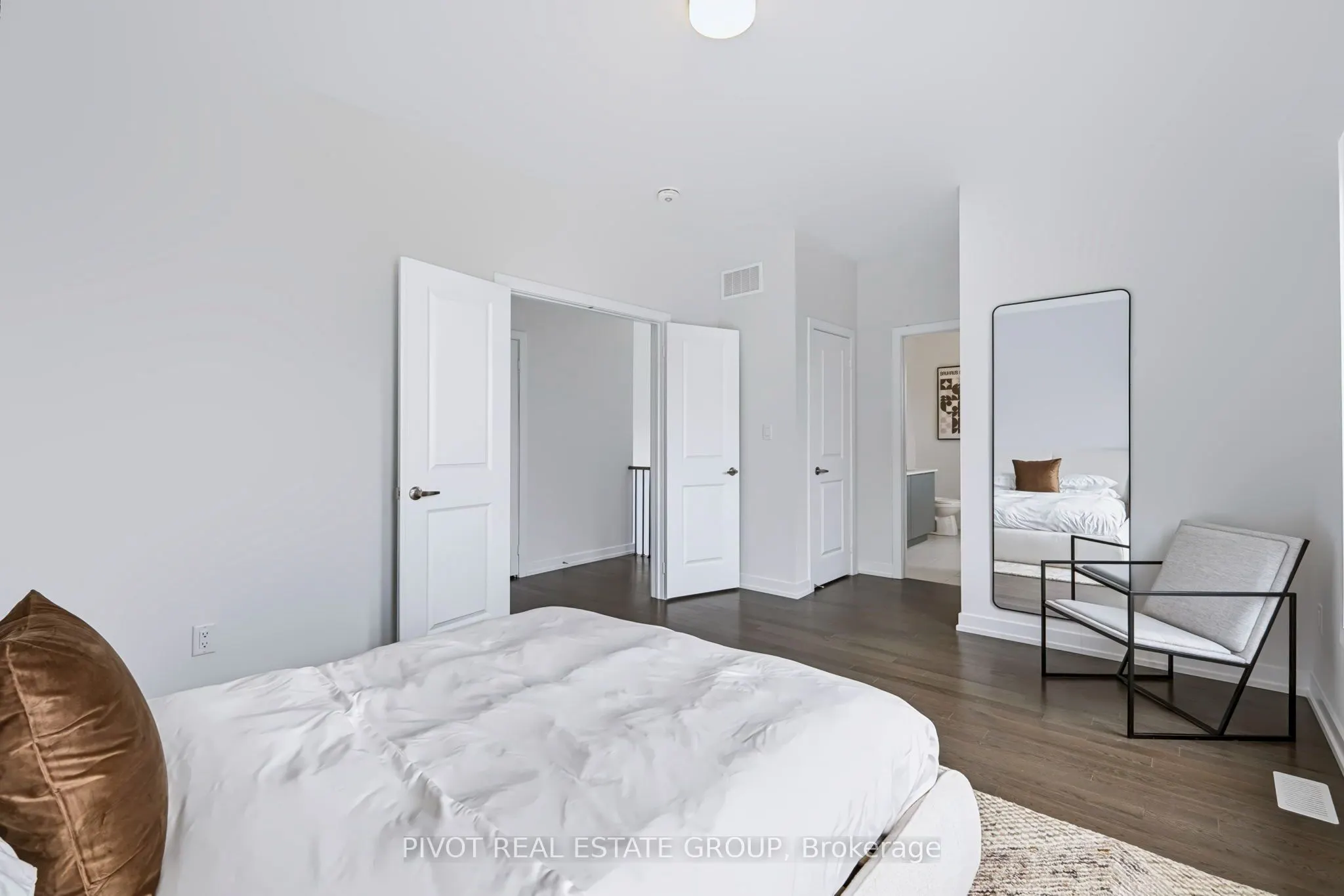 25 Observatory Way