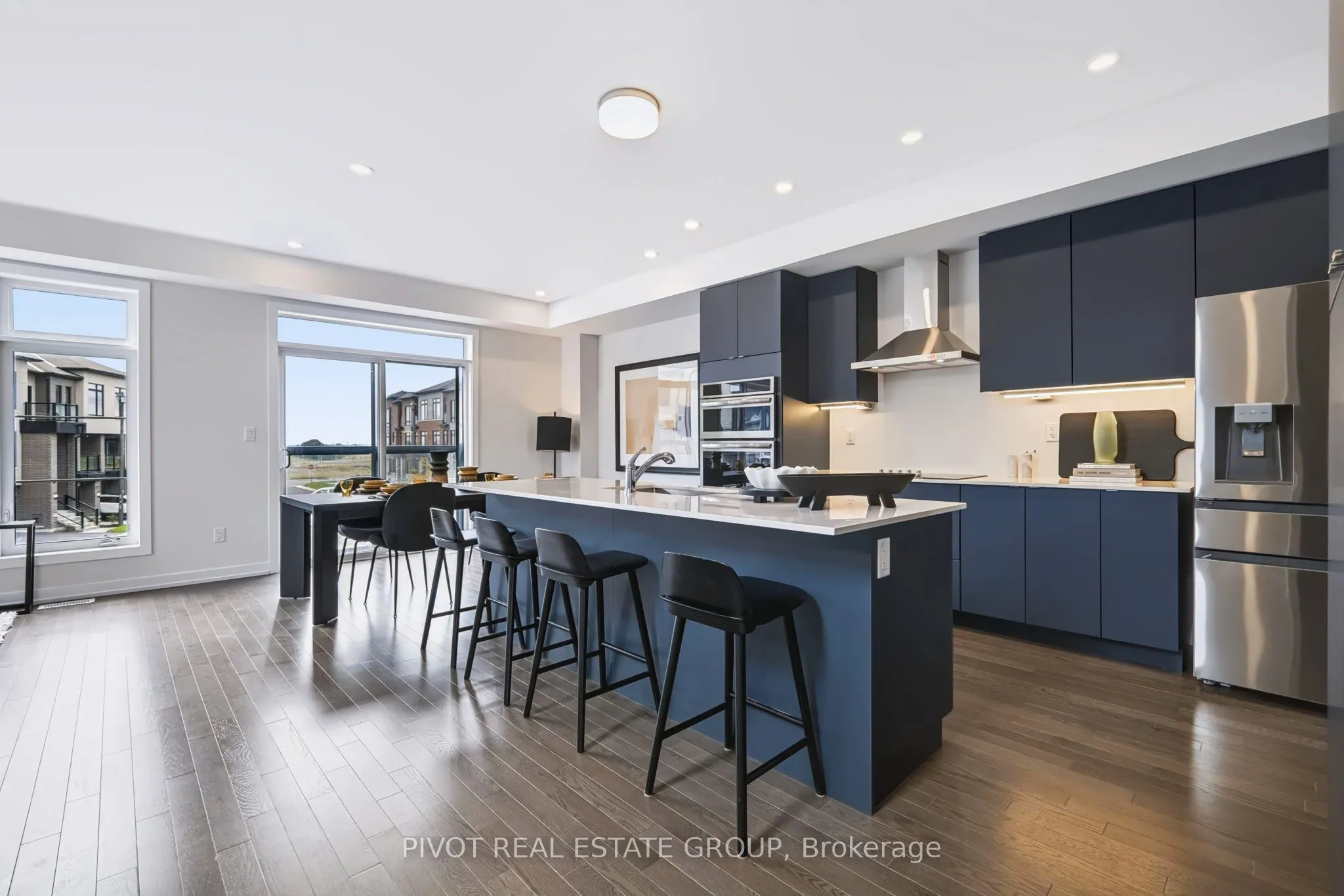 25 Observatory Way