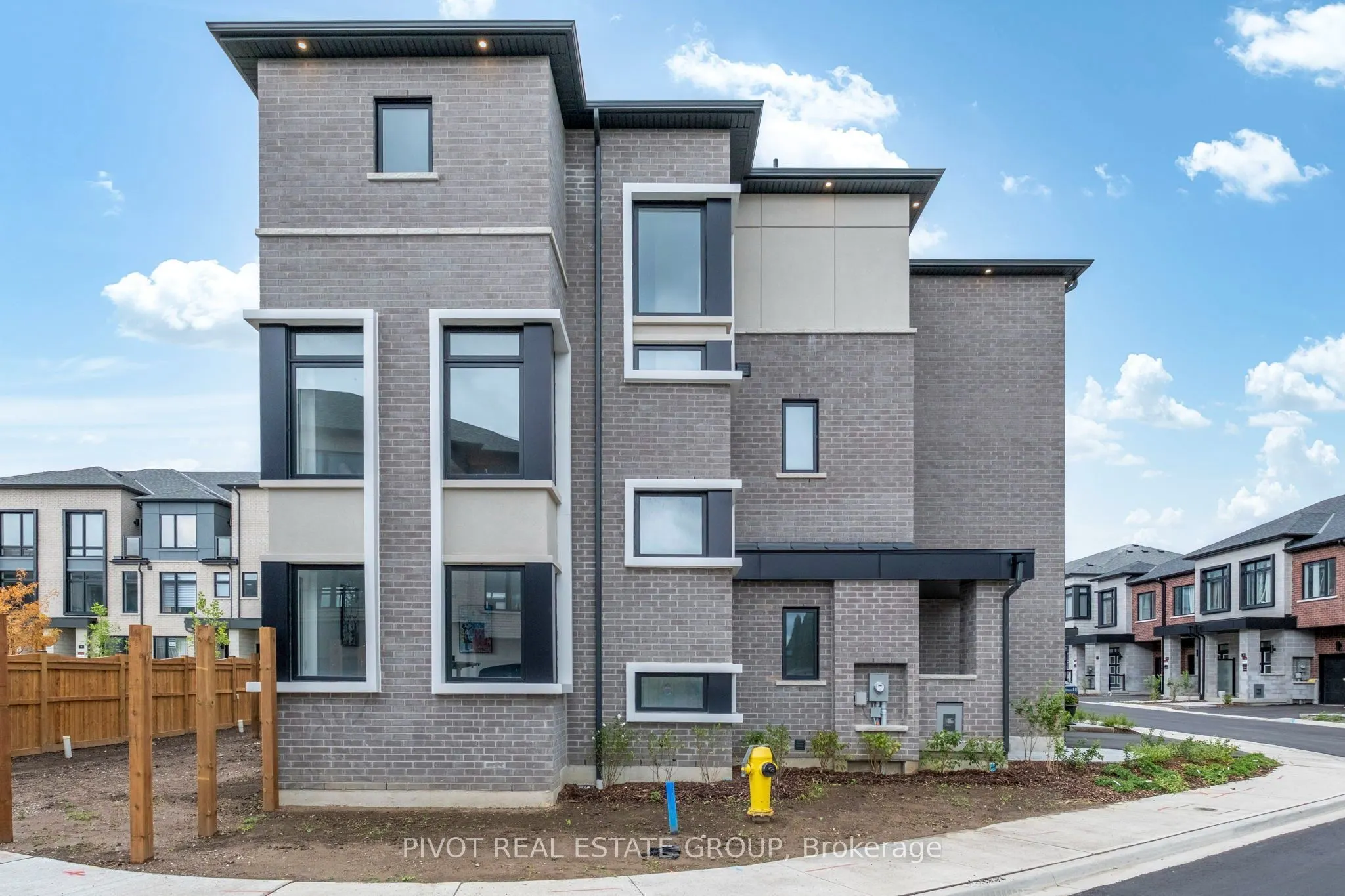 25 Observatory Way