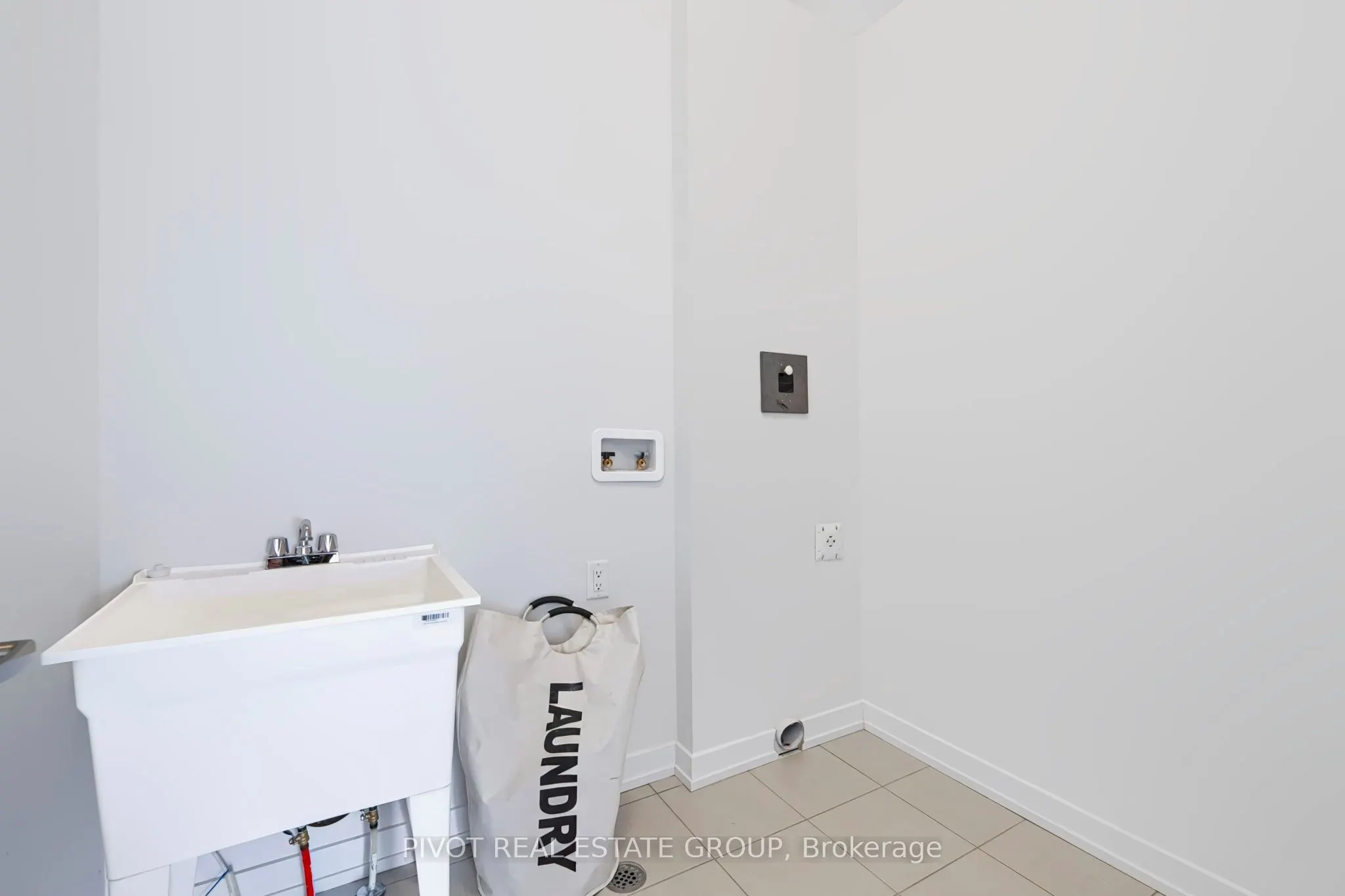 25 Observatory Way