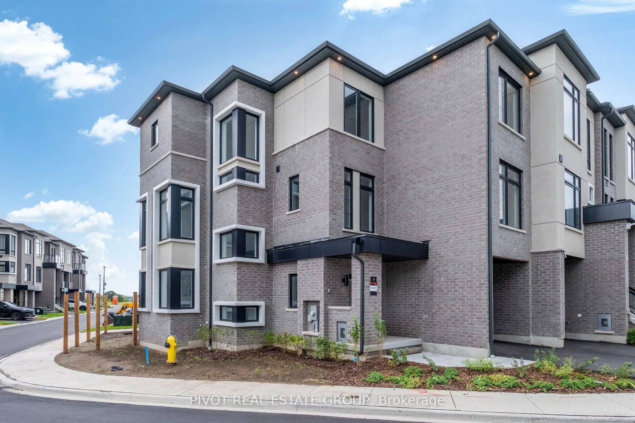 25 Observatory Way
