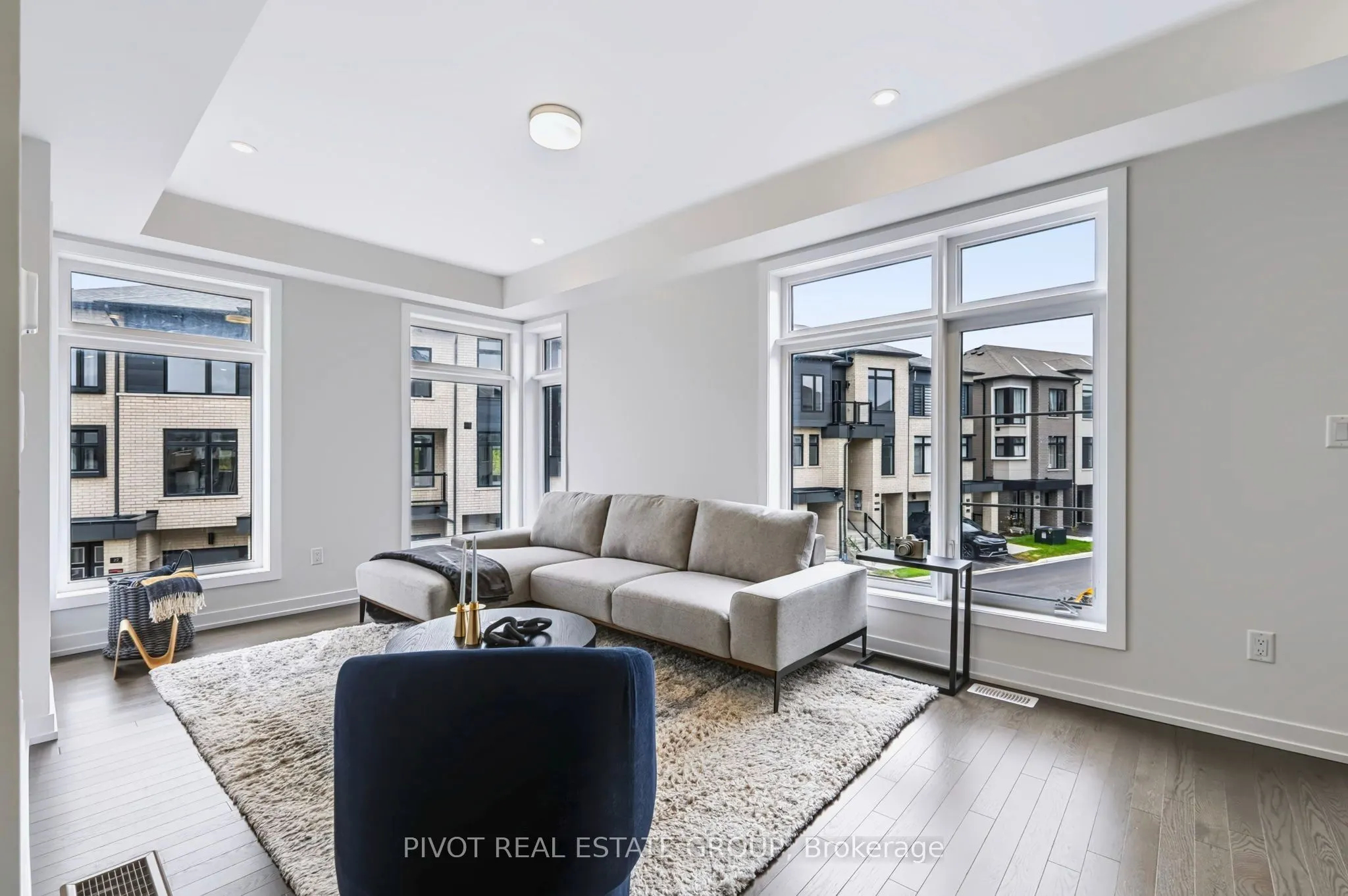 25 Observatory Way