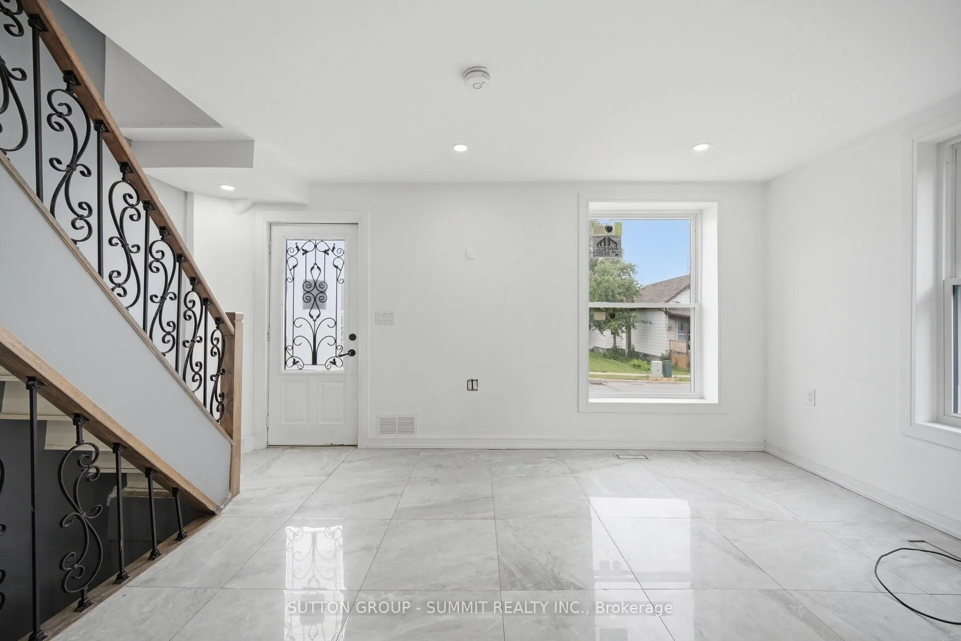 11 MAPLE Street