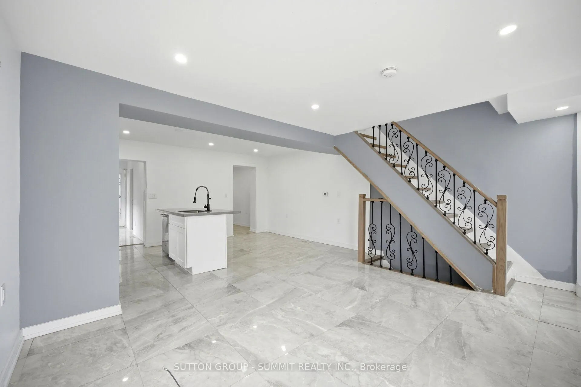 11 MAPLE Street