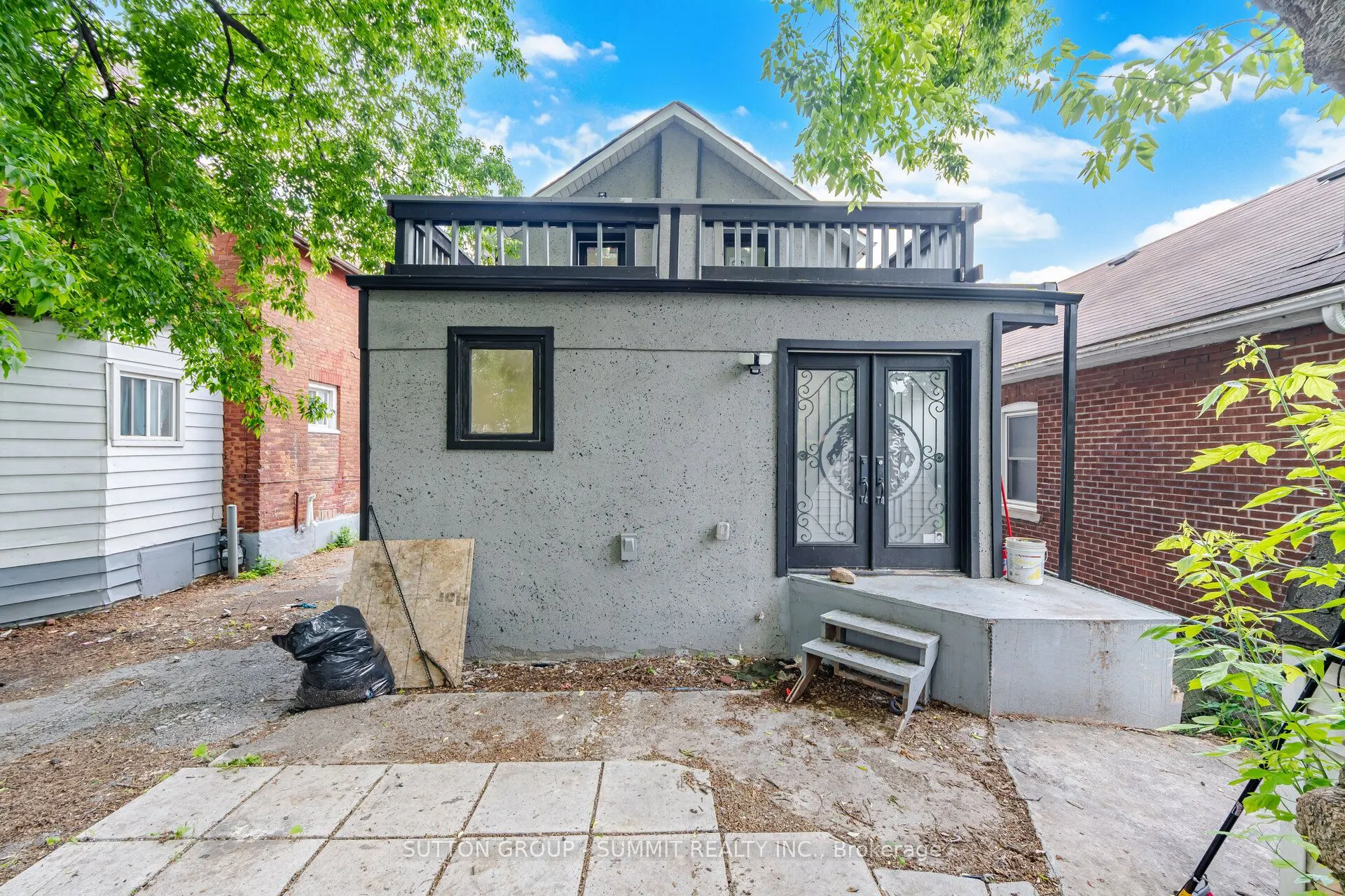 11 MAPLE Street