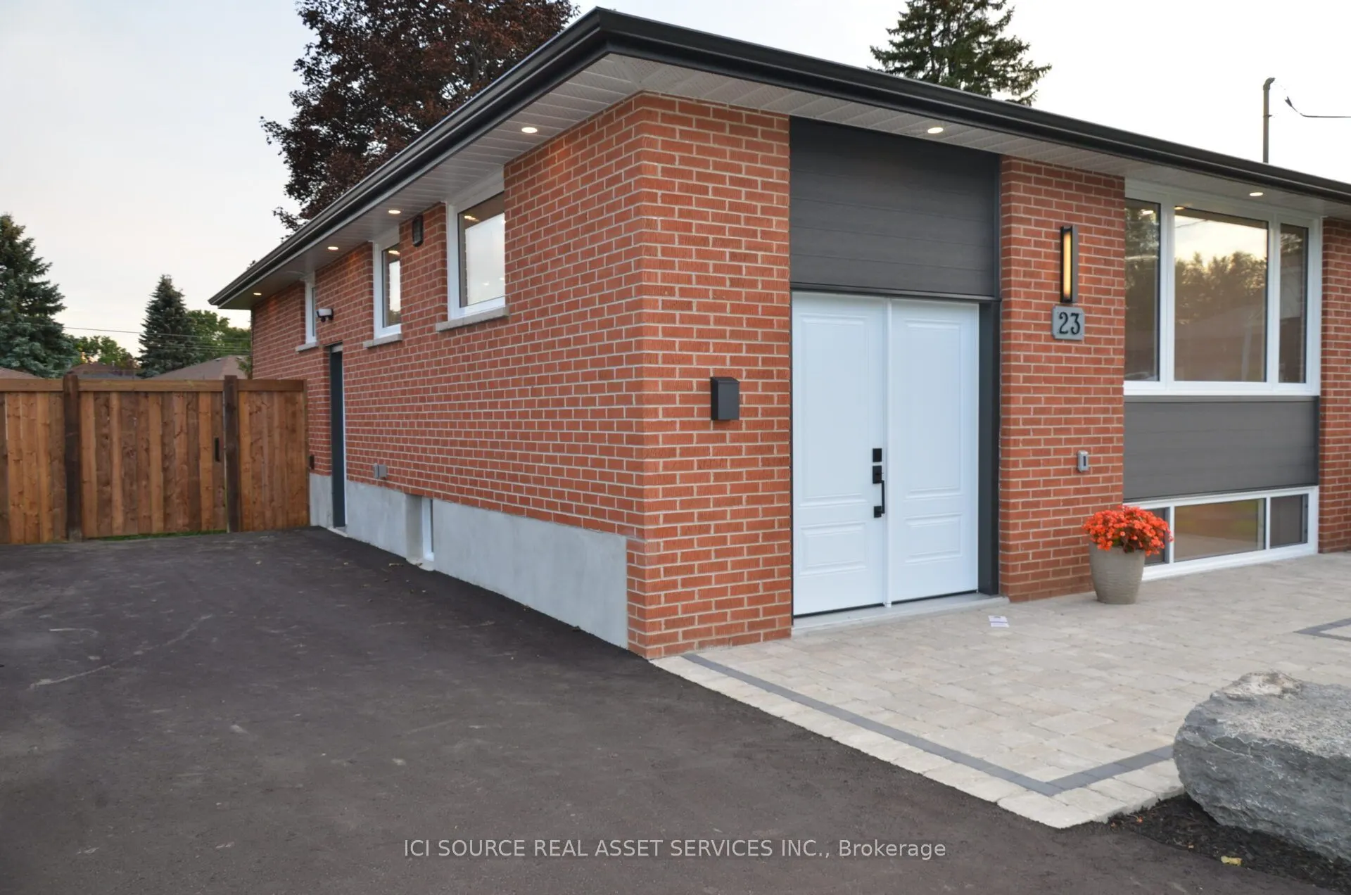 23 Sunset Road