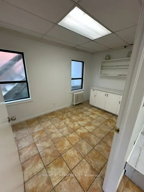 2400 Kingston Road