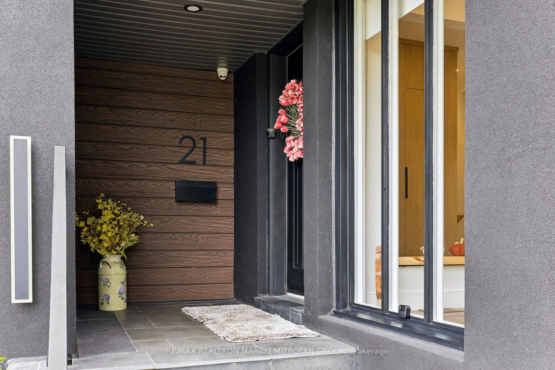 21 Toynbee Trail
