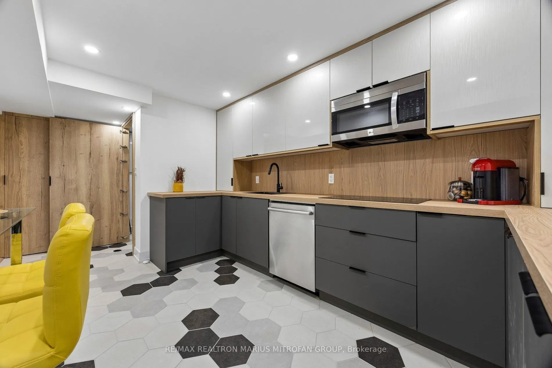 21 Toynbee Trail