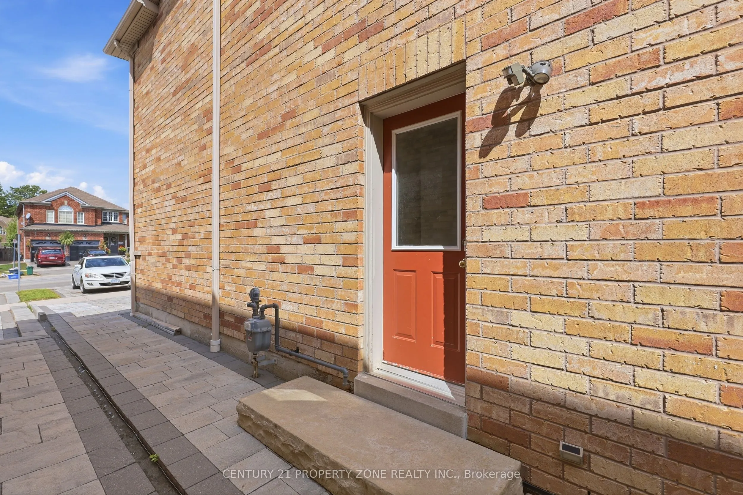 239 Williamson Drive W