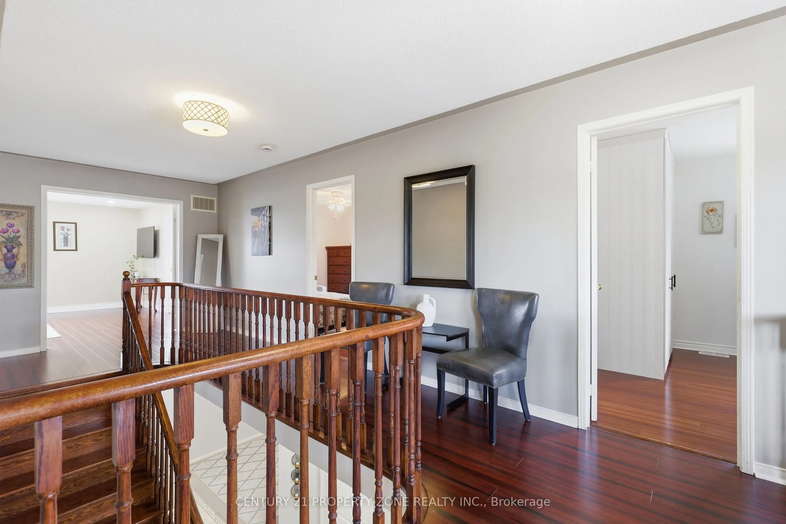 239 Williamson Drive W