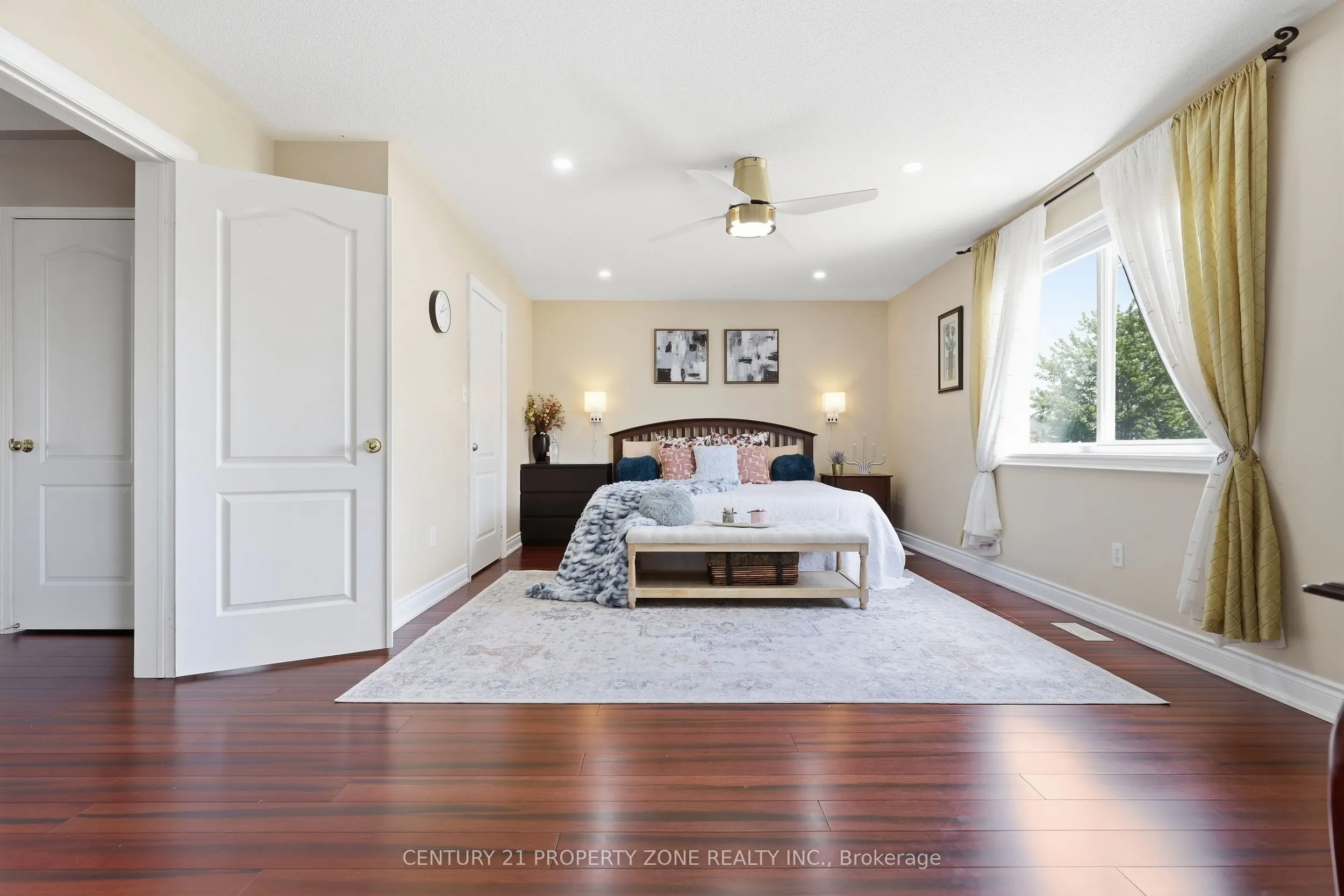 239 Williamson Drive W
