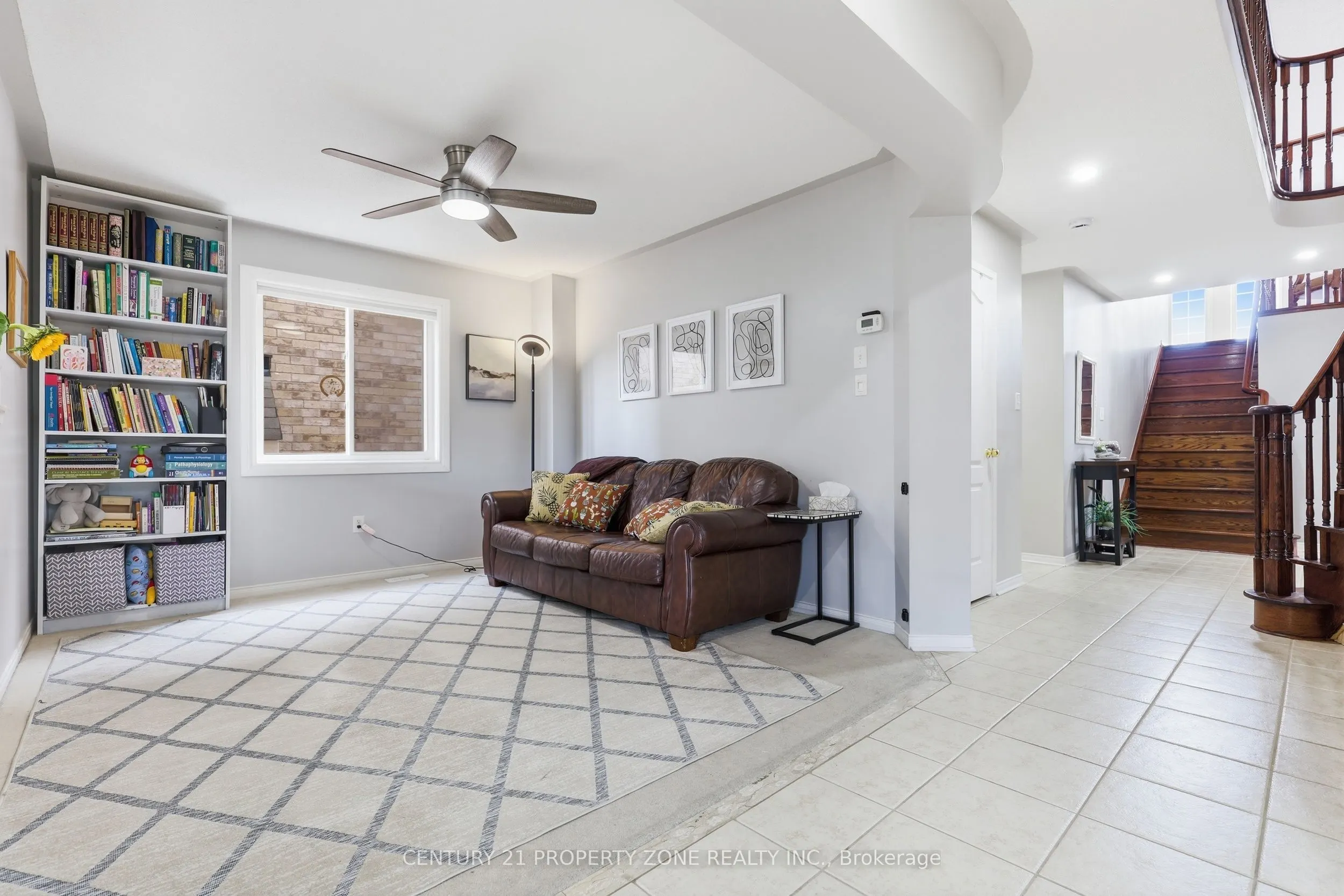 239 Williamson Drive W