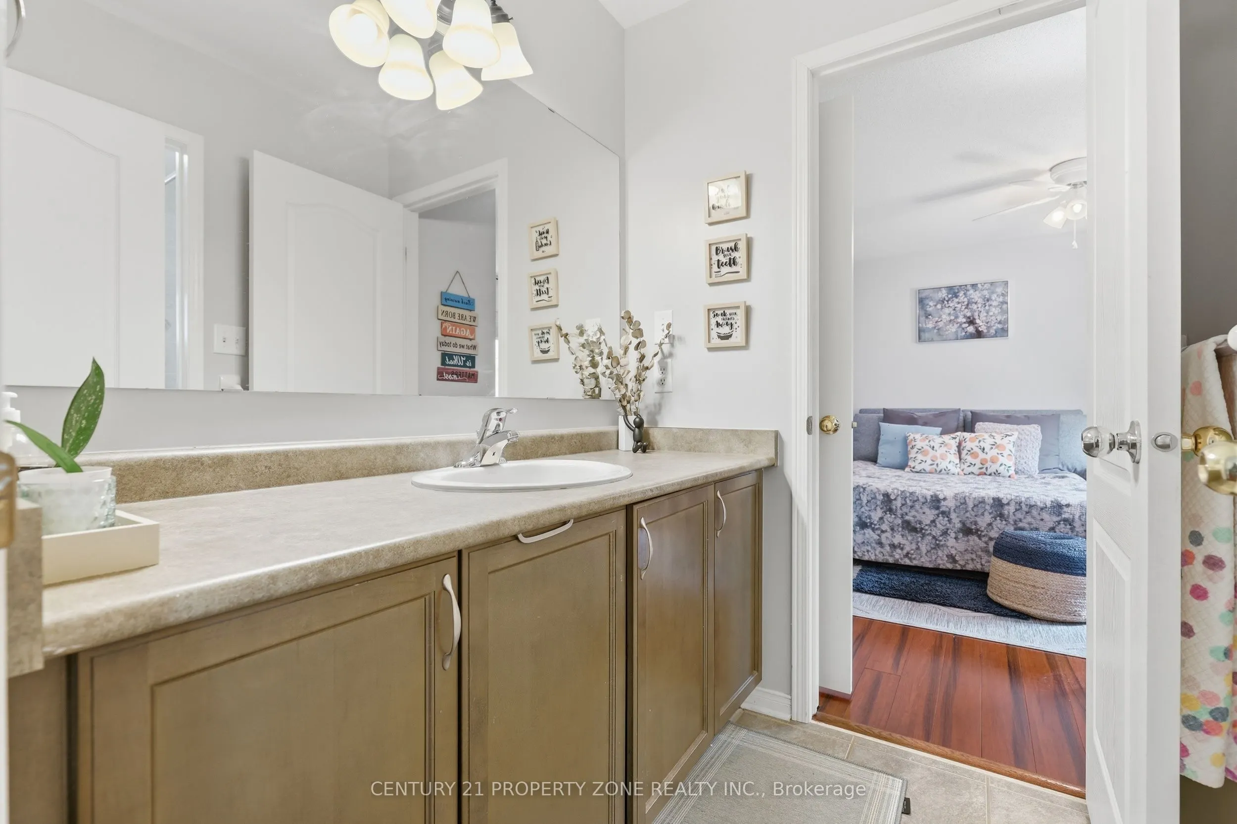 239 Williamson Drive W