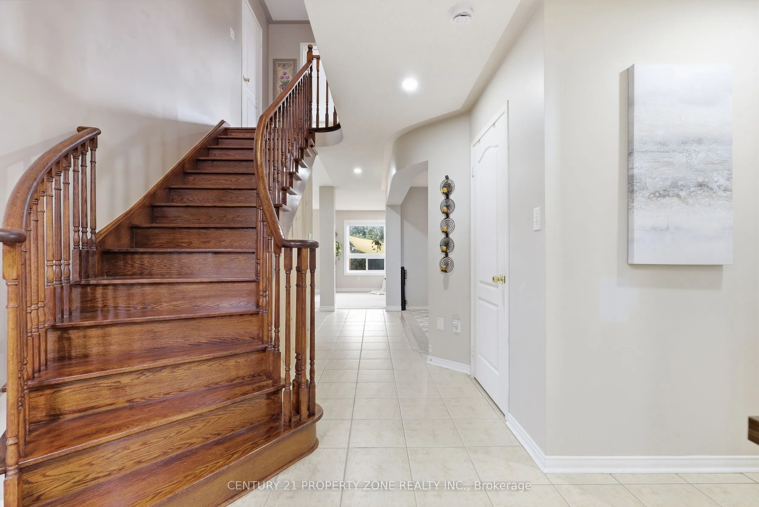 239 Williamson Drive W