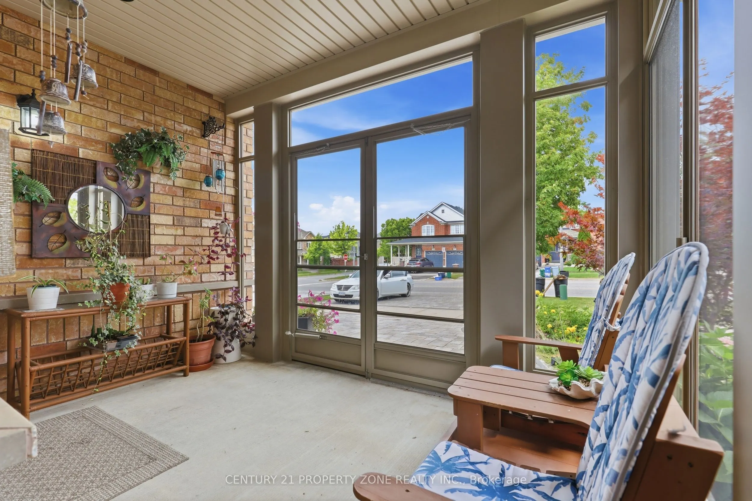 239 Williamson Drive W
