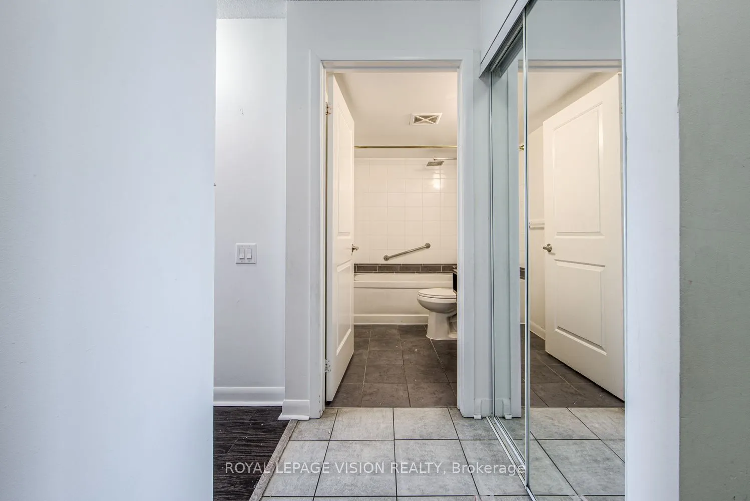 190 Borough Drive #2806