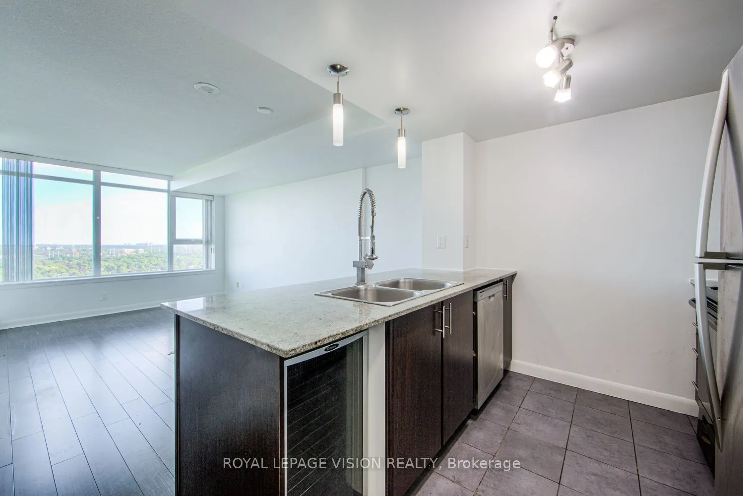 190 Borough Drive #2806