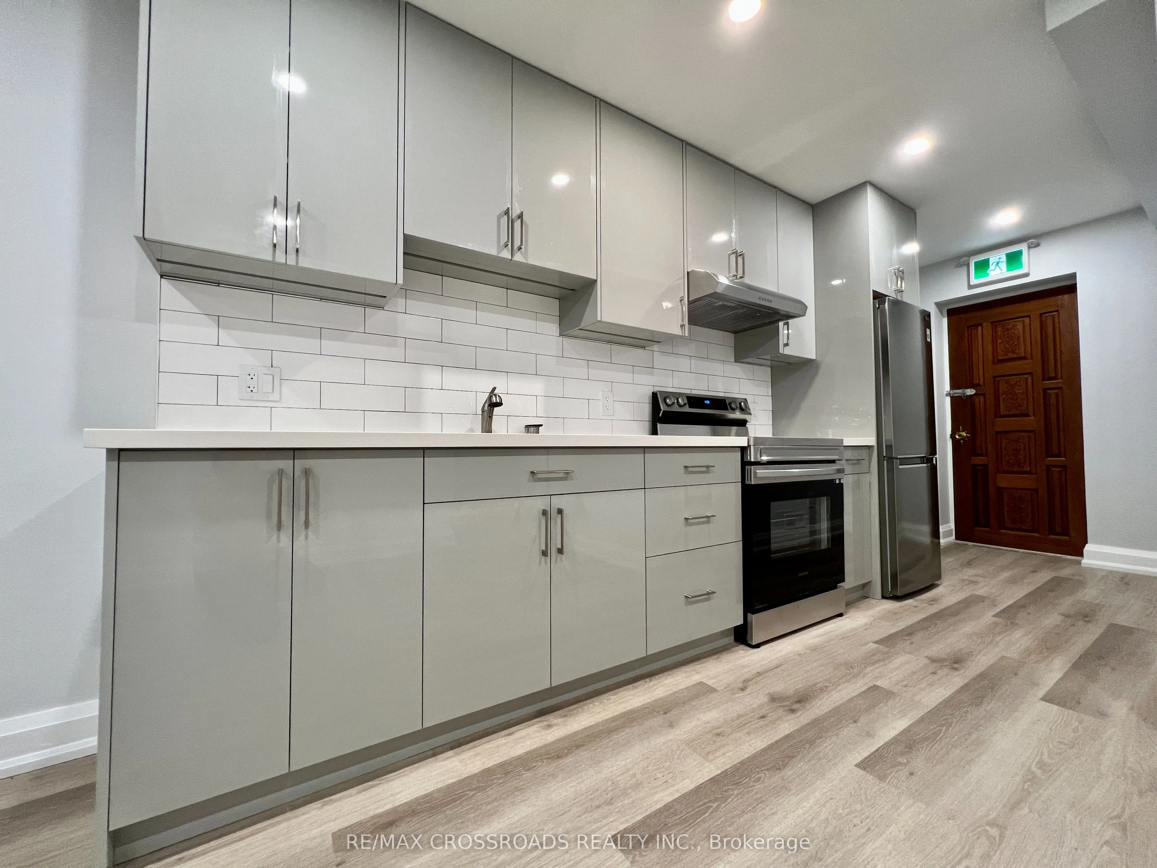 25 GLENSIDE Avenue #1